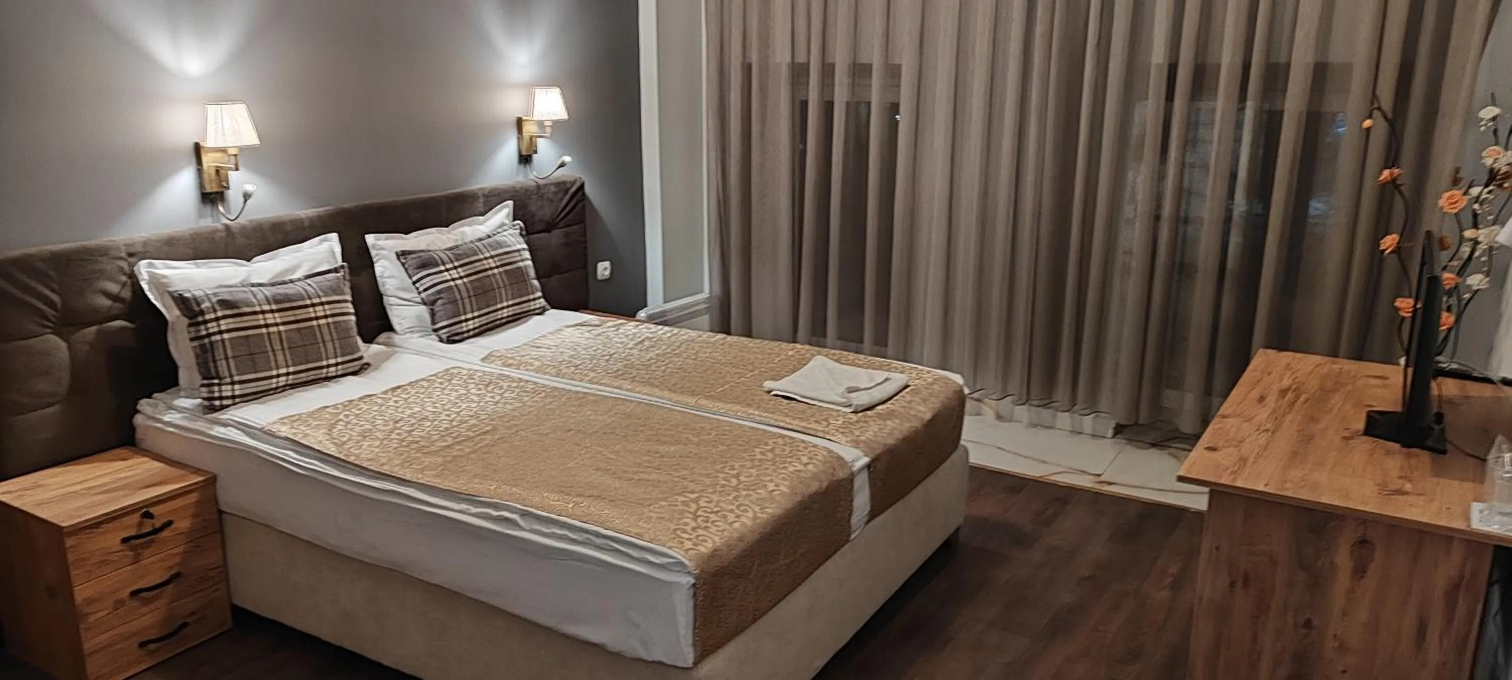 Bedroom, Bed in Hotel Monte Cristo