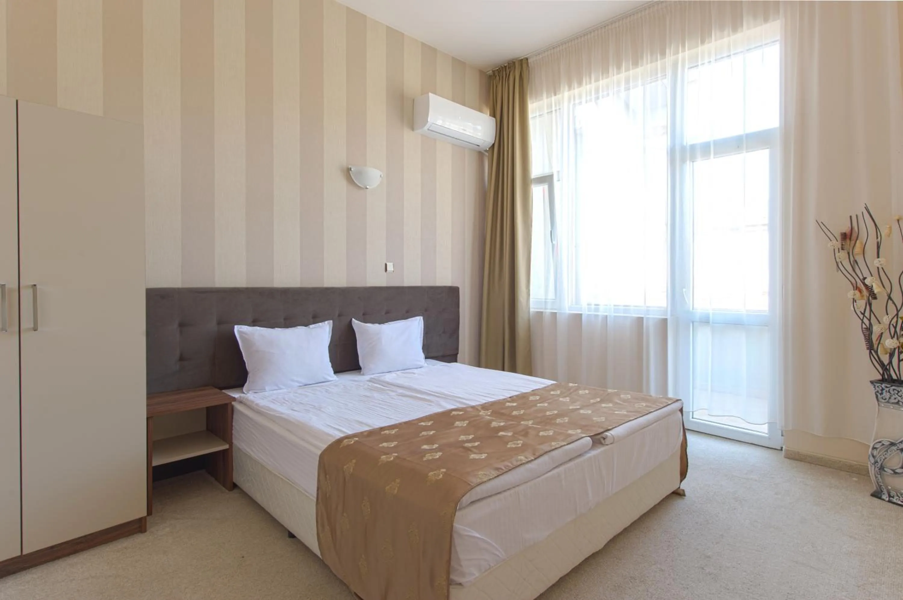 Bedroom, Bed in Hotel Monte Cristo