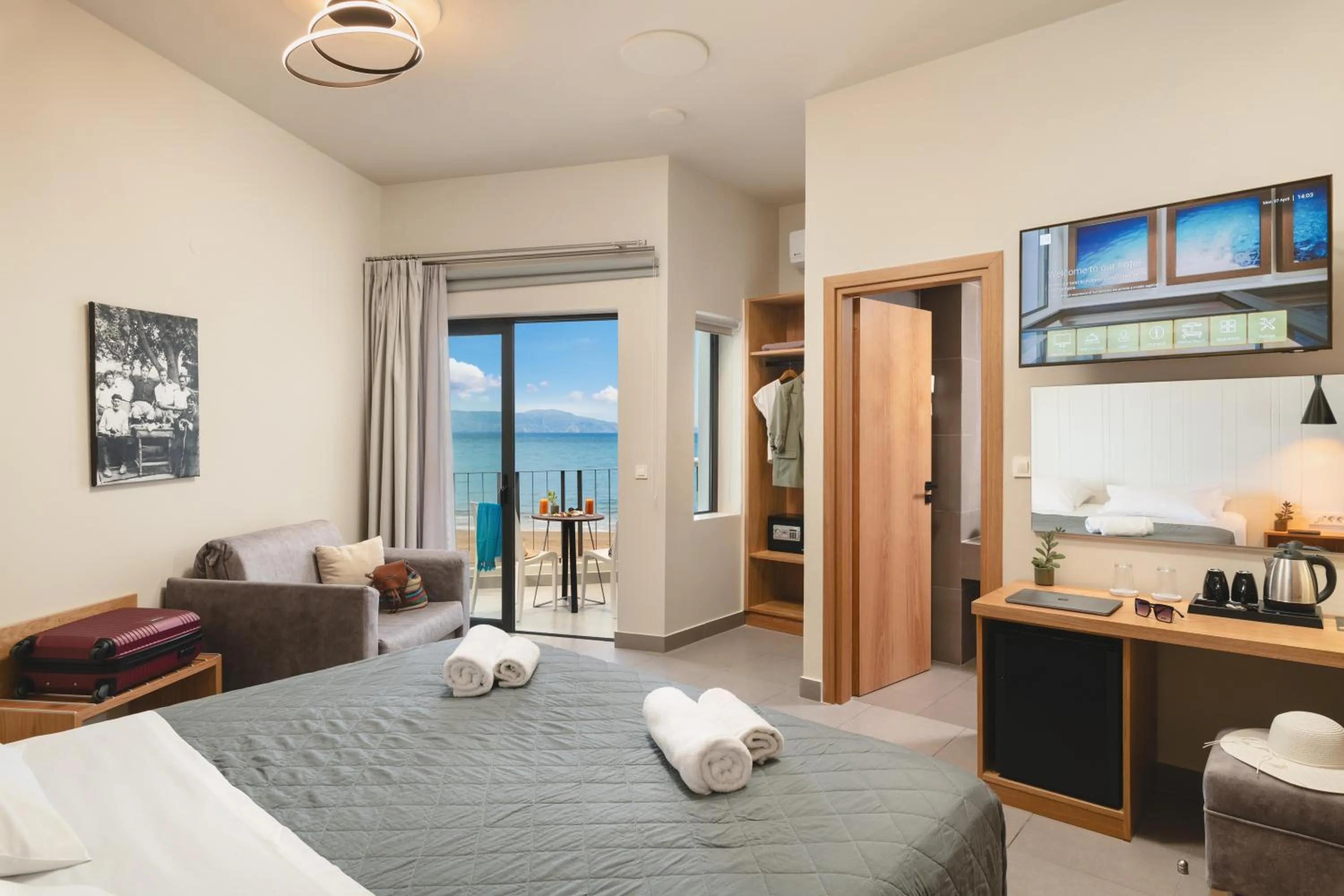 Coffee/tea facilities, Bed in Elia Agia Marina Hotel