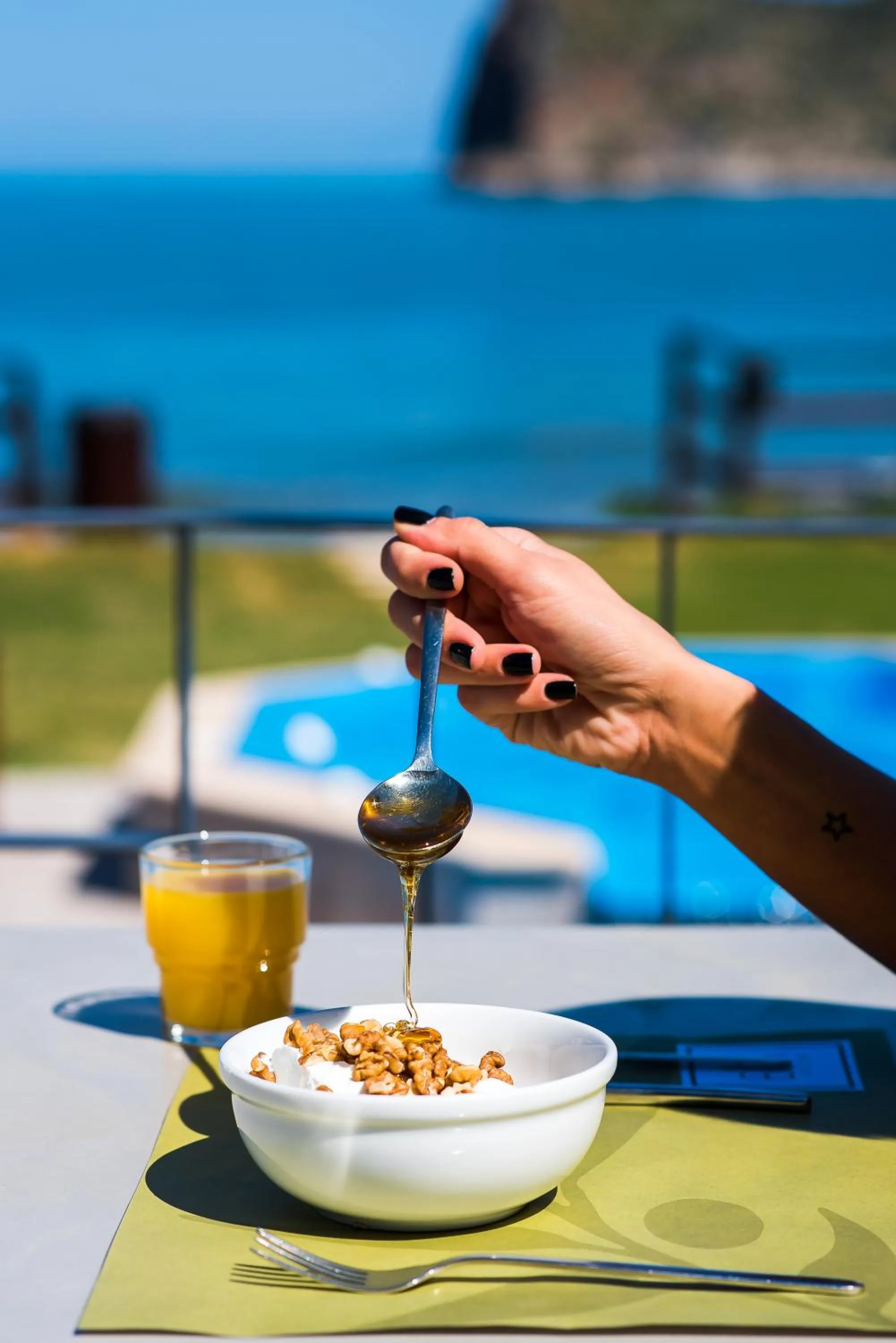 Food and drinks in Elia Agia Marina Hotel