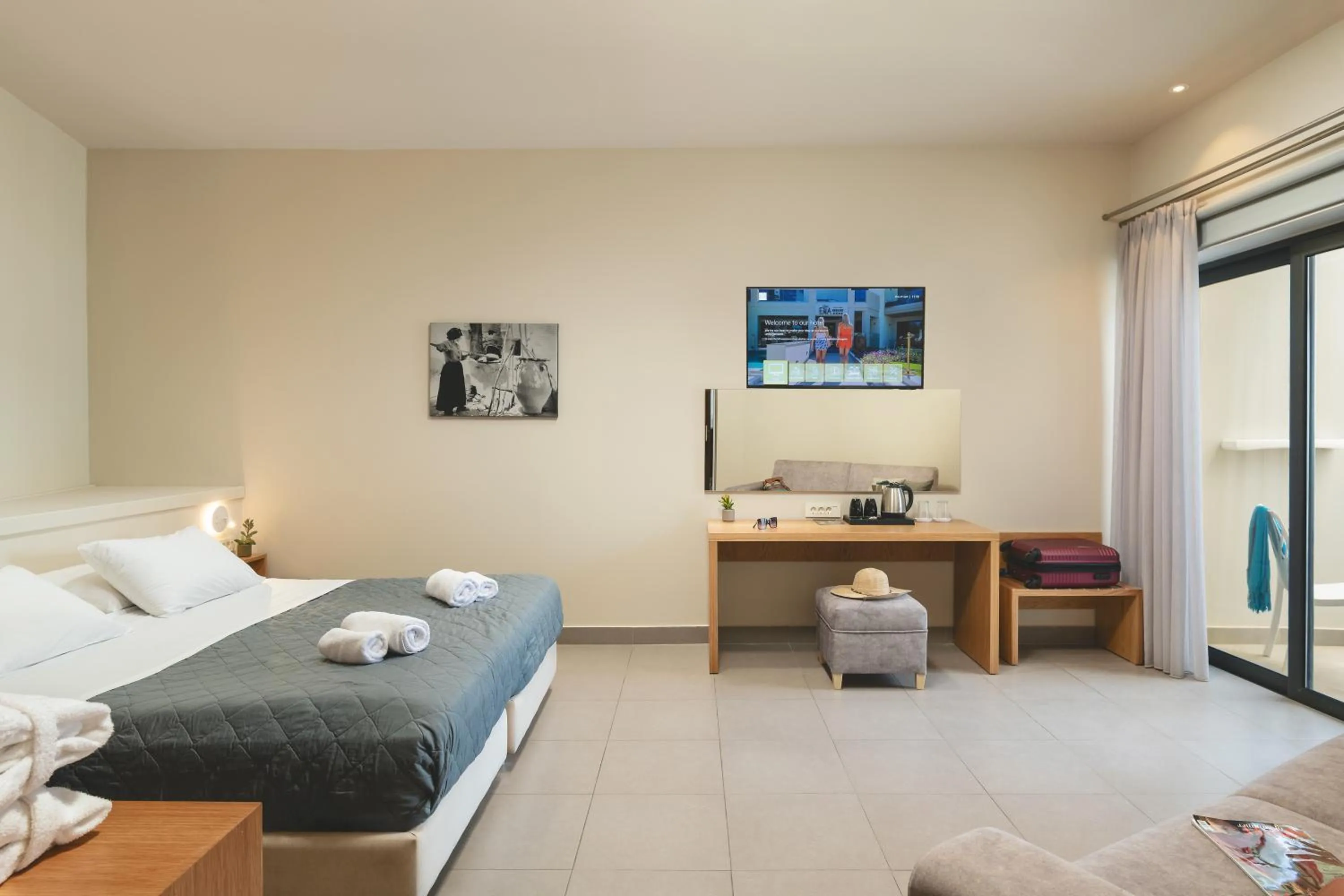 Coffee/tea facilities, Bed in Elia Agia Marina Hotel