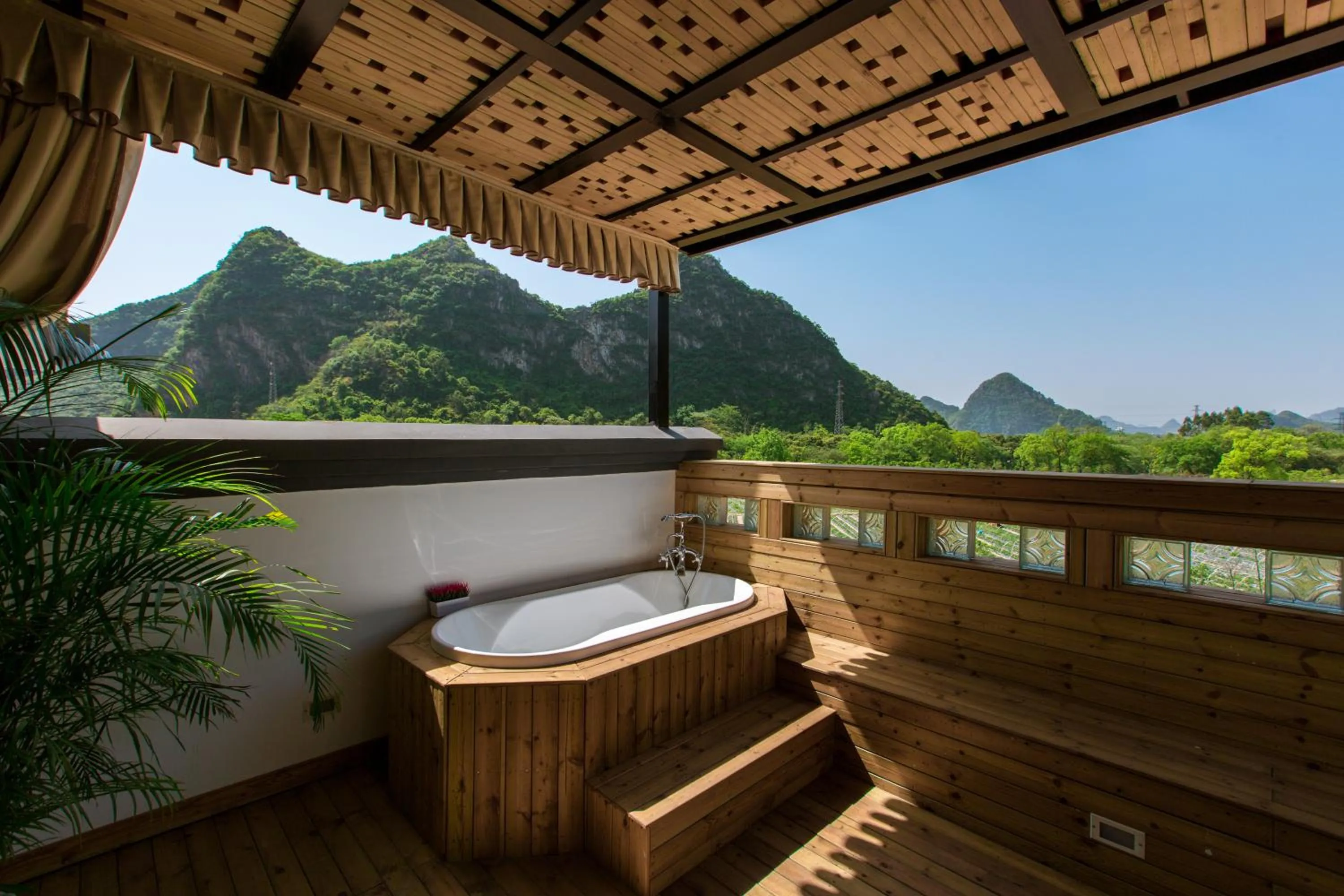 Balcony/Terrace in Moon Flower Hotel