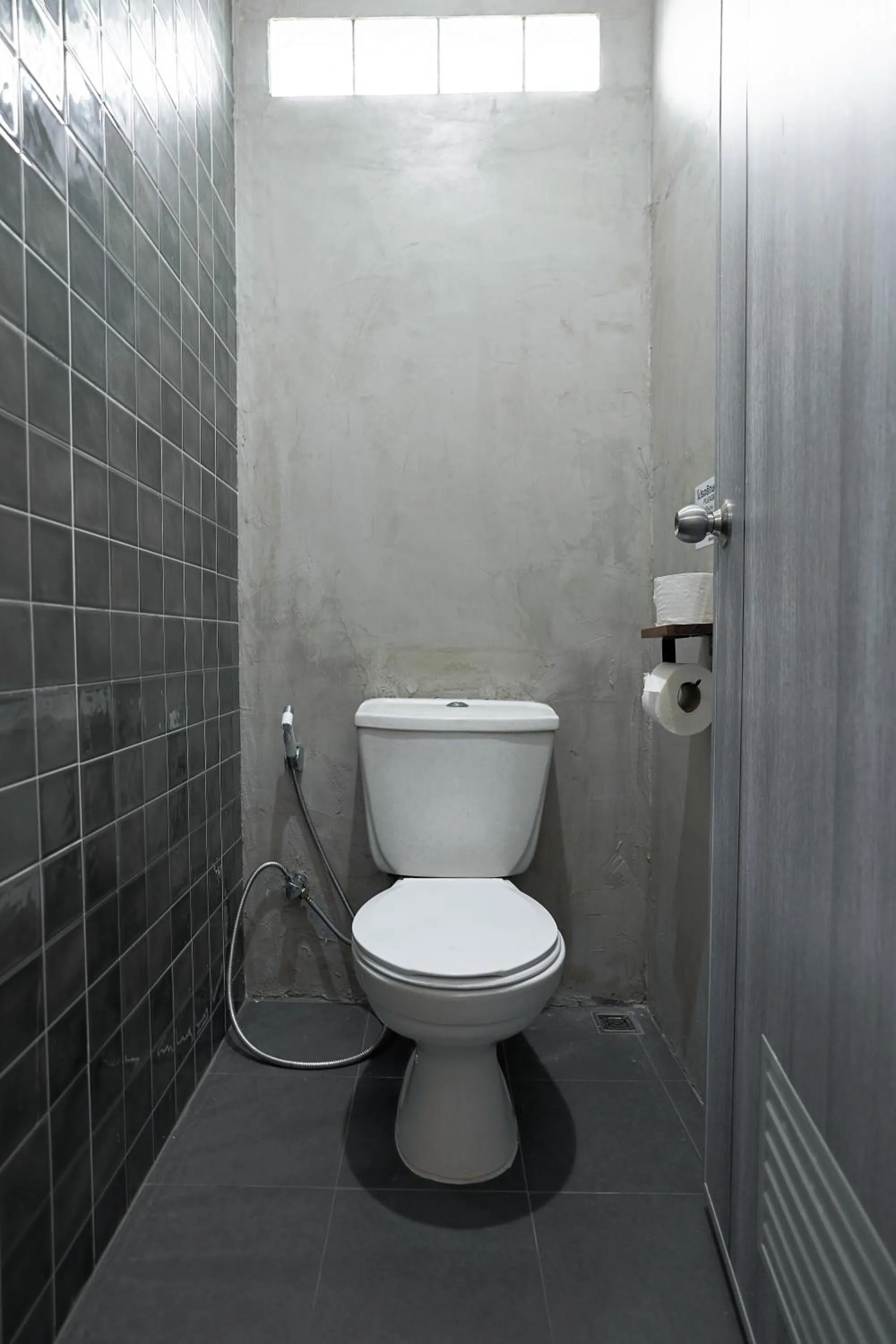 Bathroom in Siam Breeze Inn by SPI