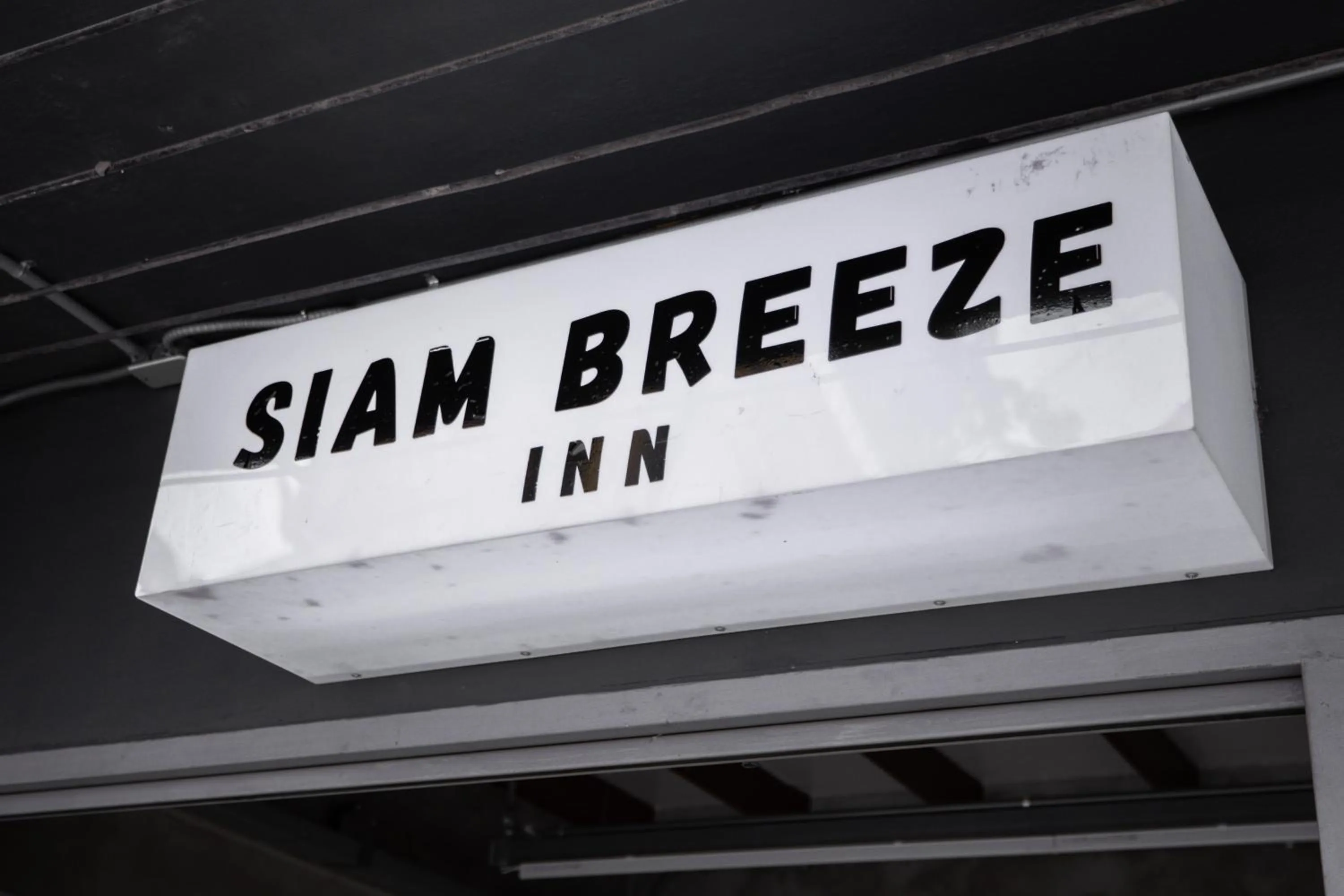 Logo/Certificate/Sign in Siam Breeze Inn by SPI