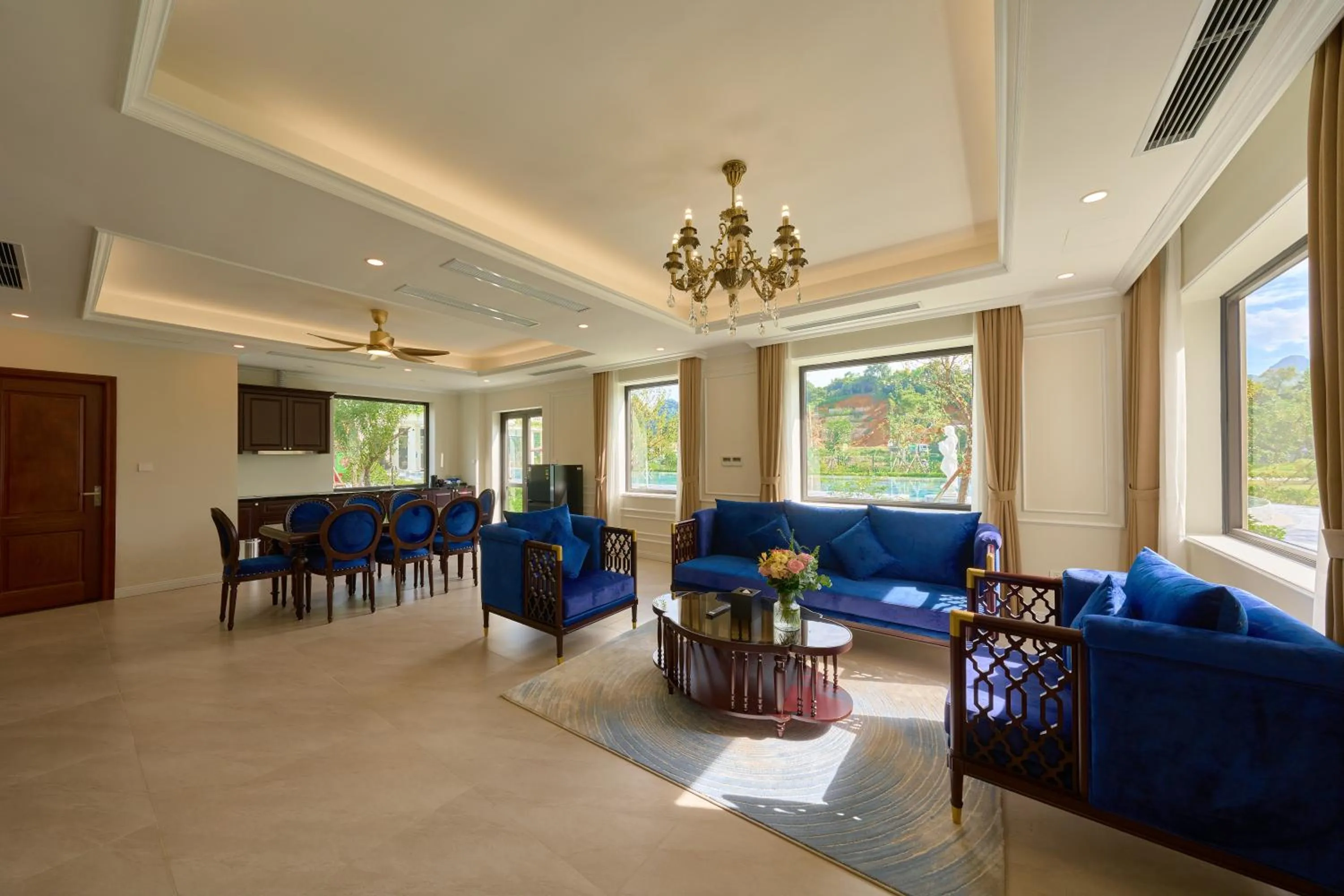 TV and multimedia in Venusgiti Hot Spring Resort & Spa