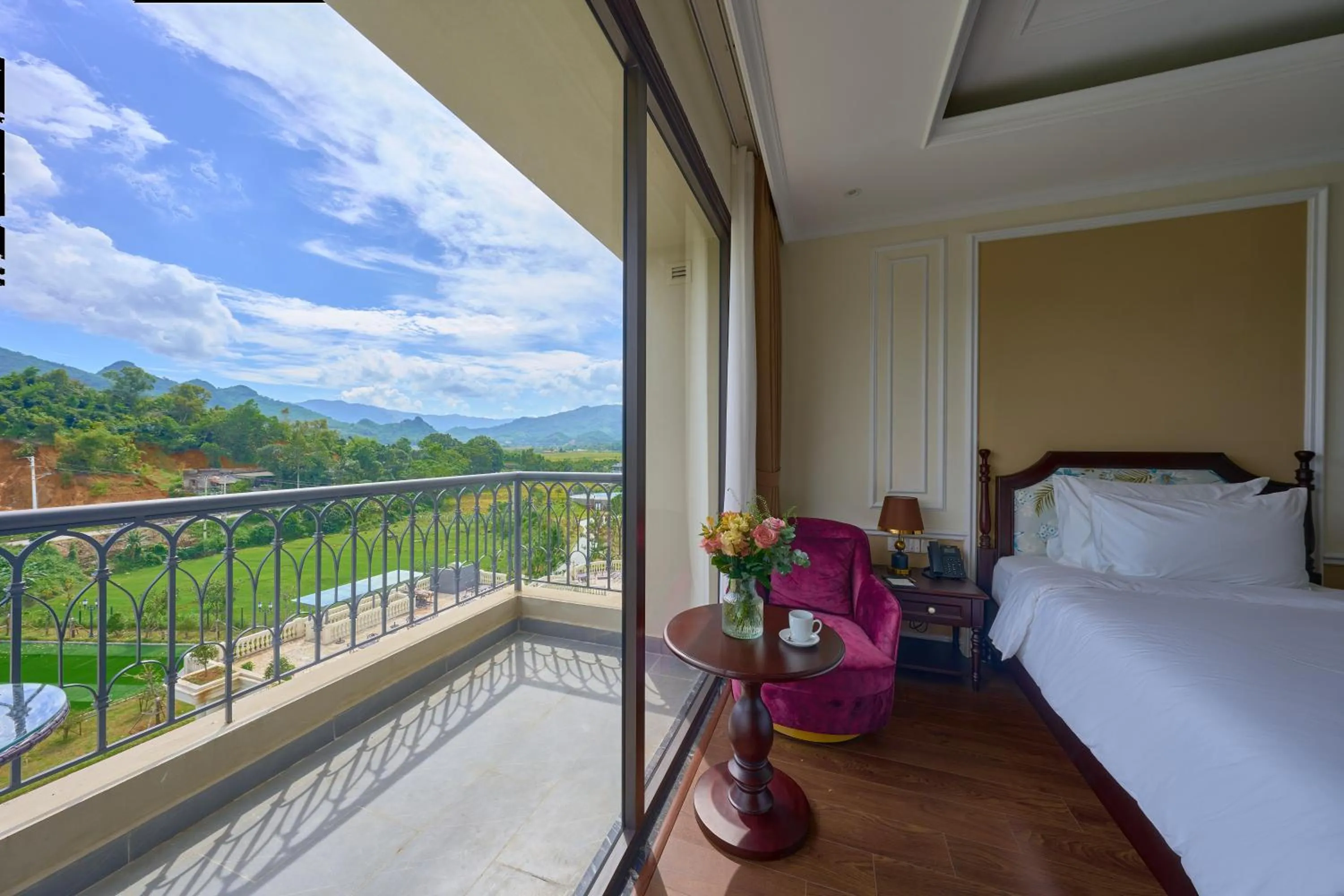 Spring, Bed in Venusgiti Hot Spring Resort & Spa