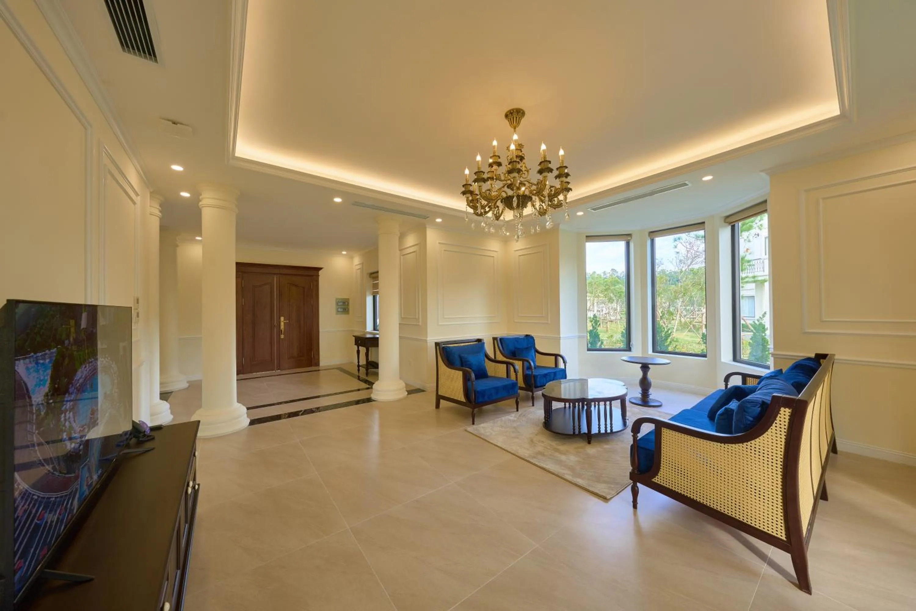 TV and multimedia in Venusgiti Hot Spring Resort & Spa