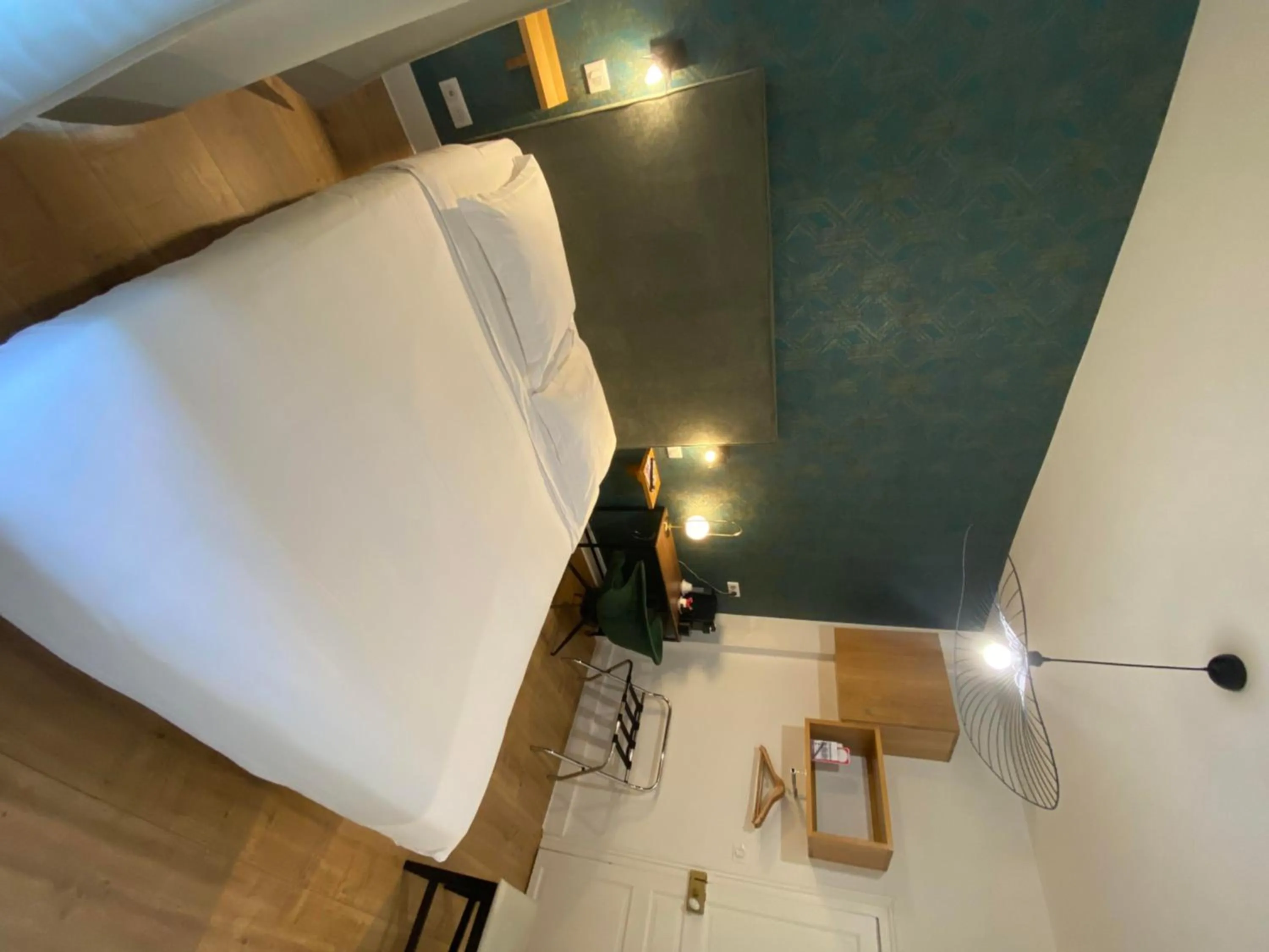 Bed in Hotel Le Central