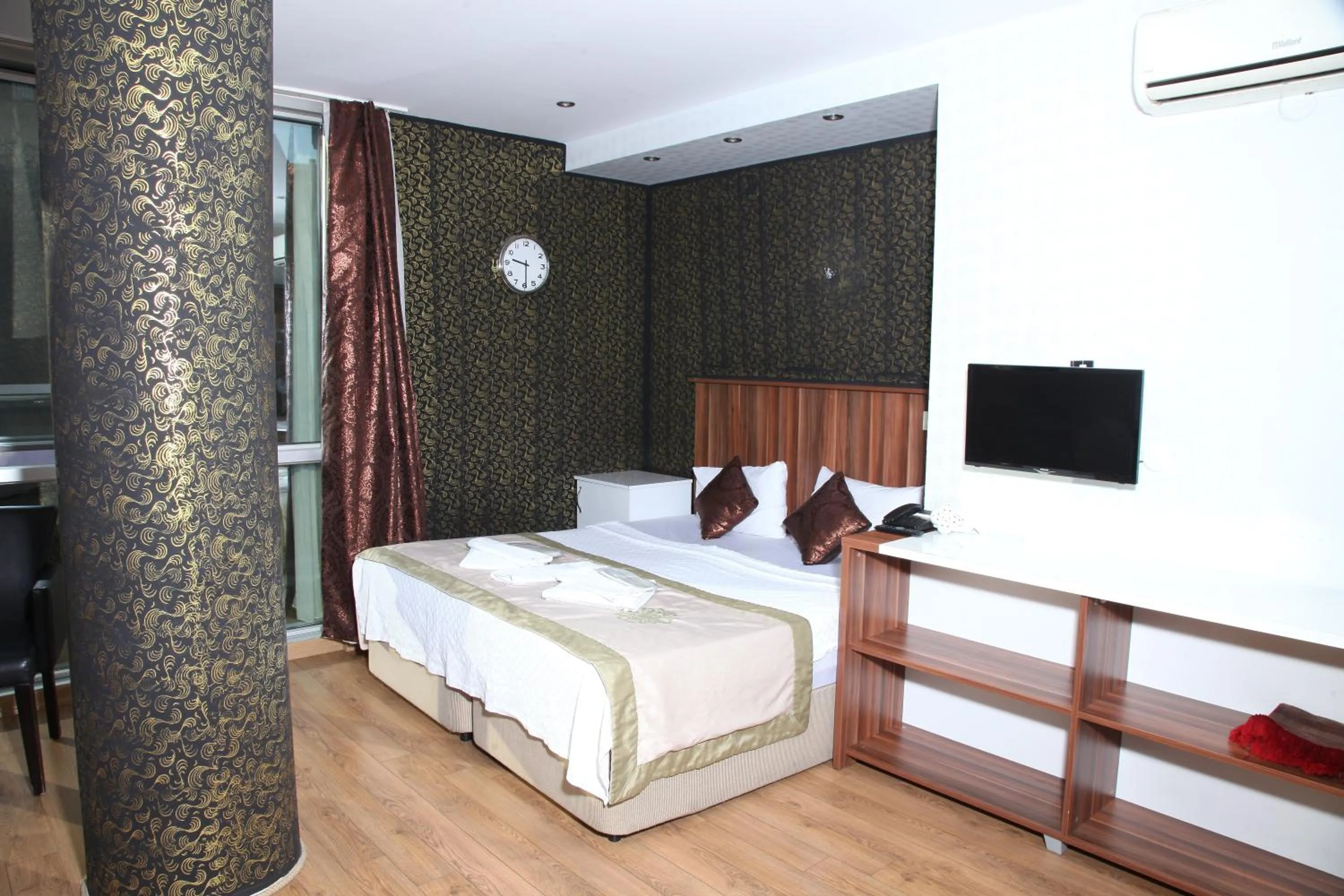 Bed in garden hill hotel