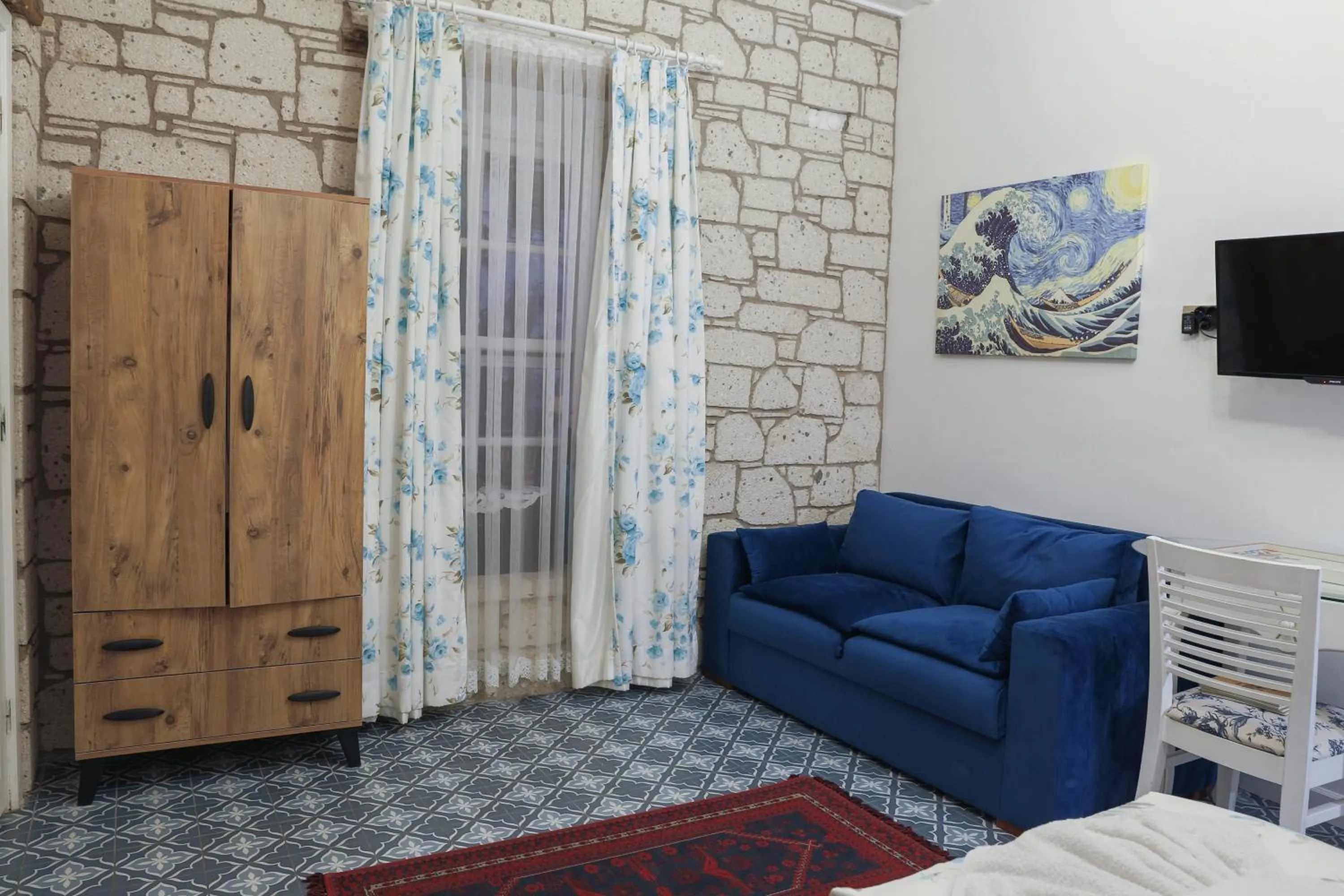 TV and multimedia in Dantela Butik Hotel