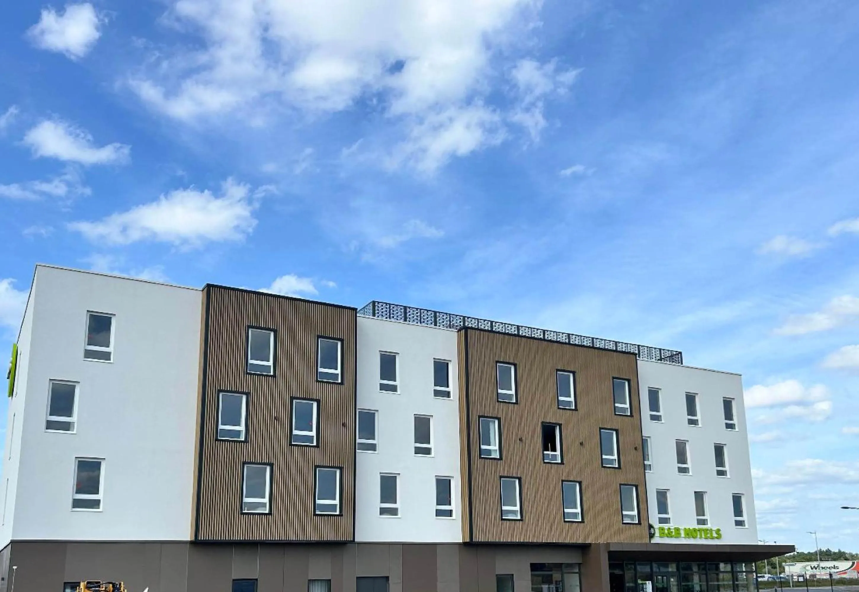 Property building in B&B HOTEL Moulins Avermes