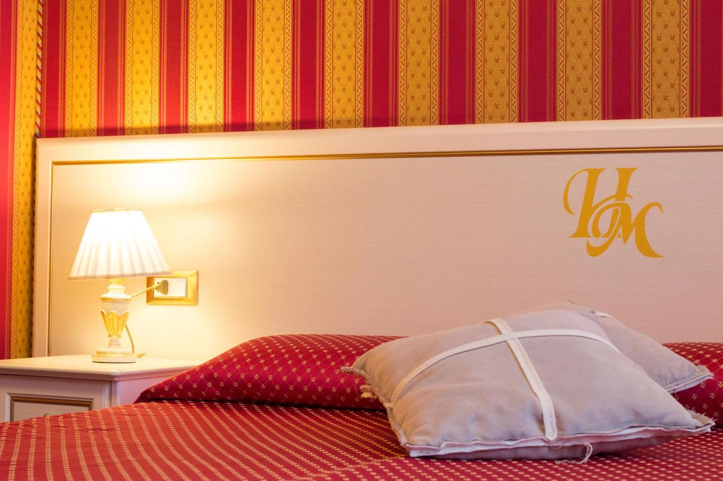 Decorative detail, Bed in Ca' Messner 5 Leoni