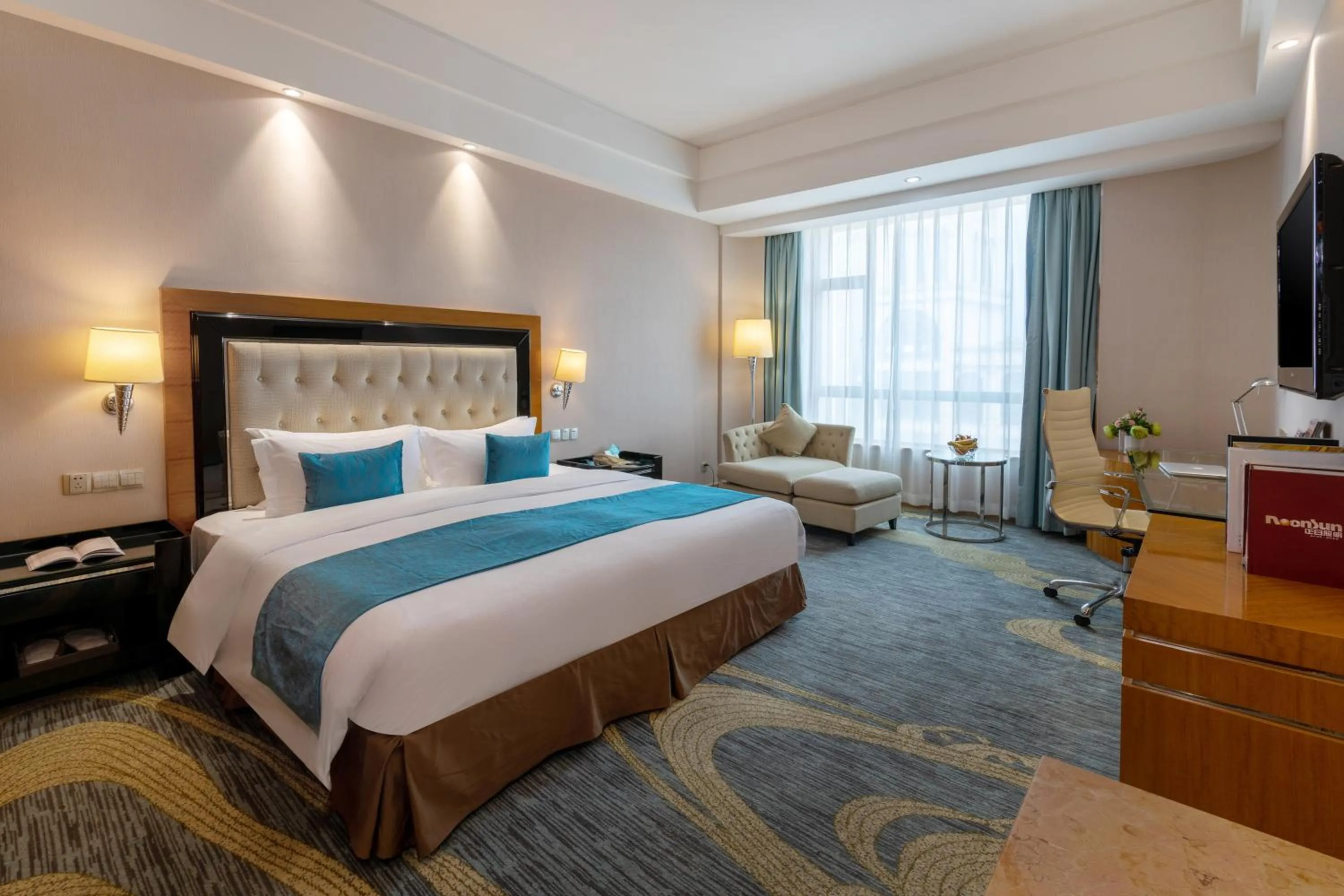 Bed in Elong Me Hotel