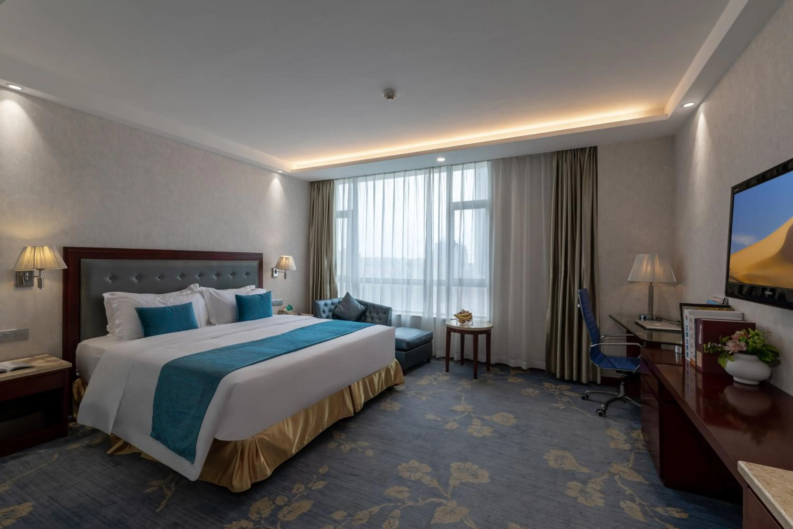 Bed in Elong Me Hotel