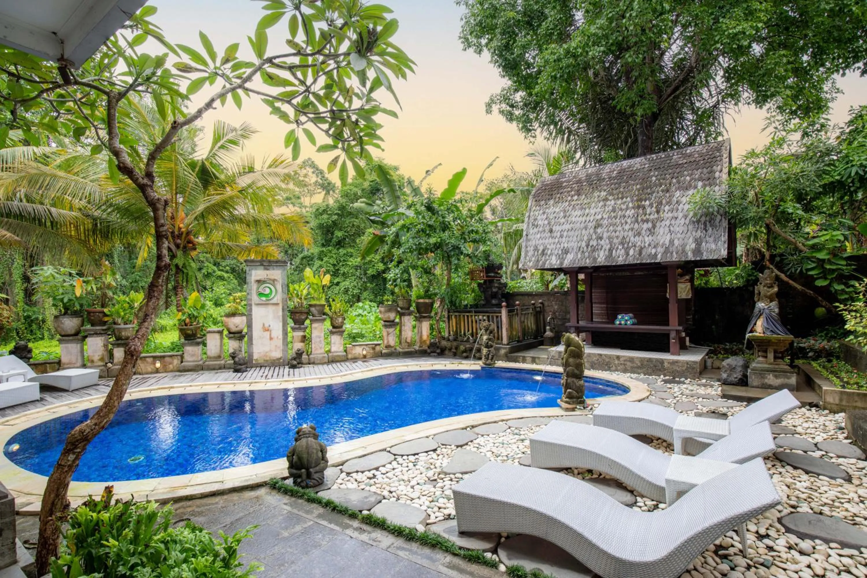 Property building in Amoya Inn