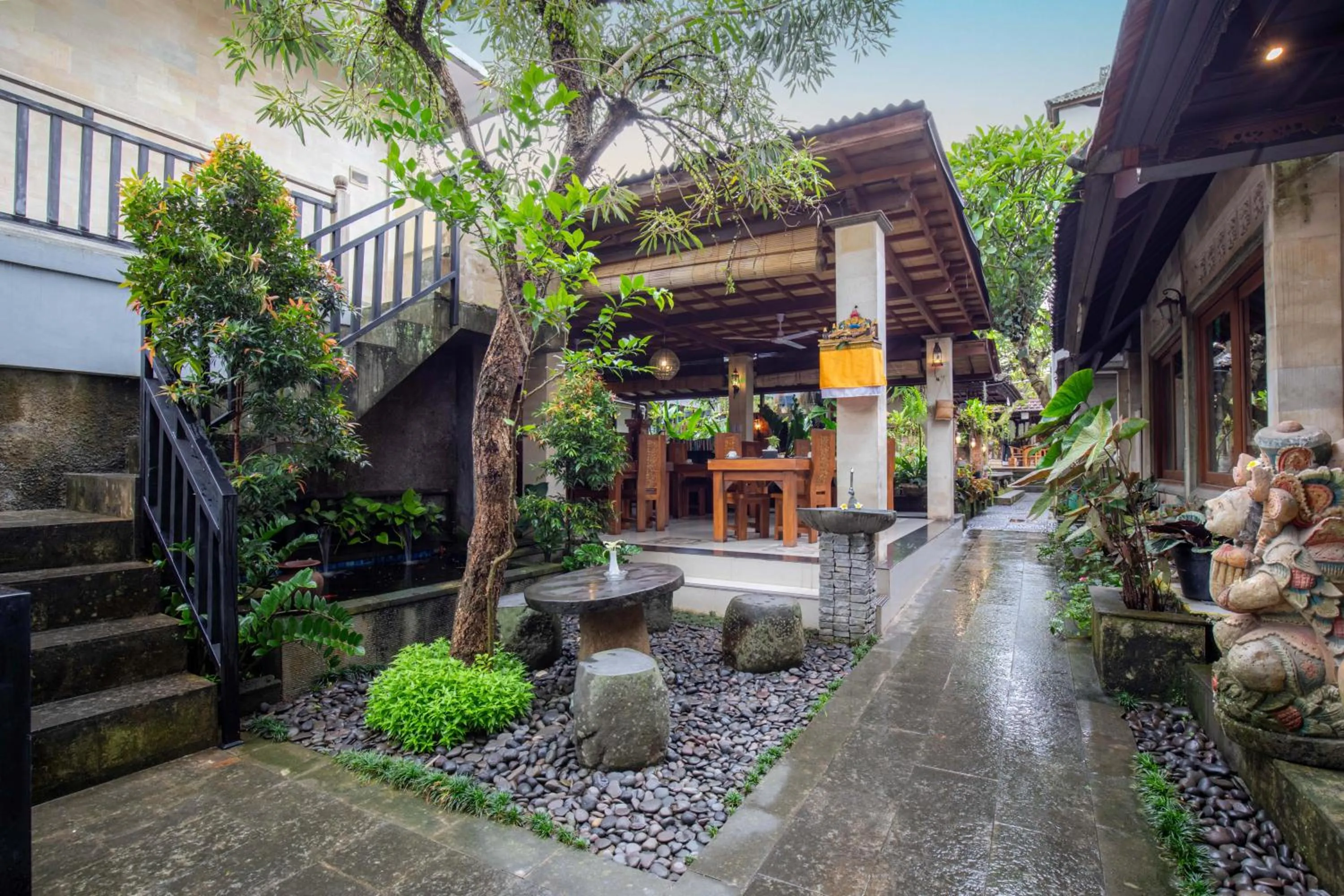 Property building in Amoya Inn