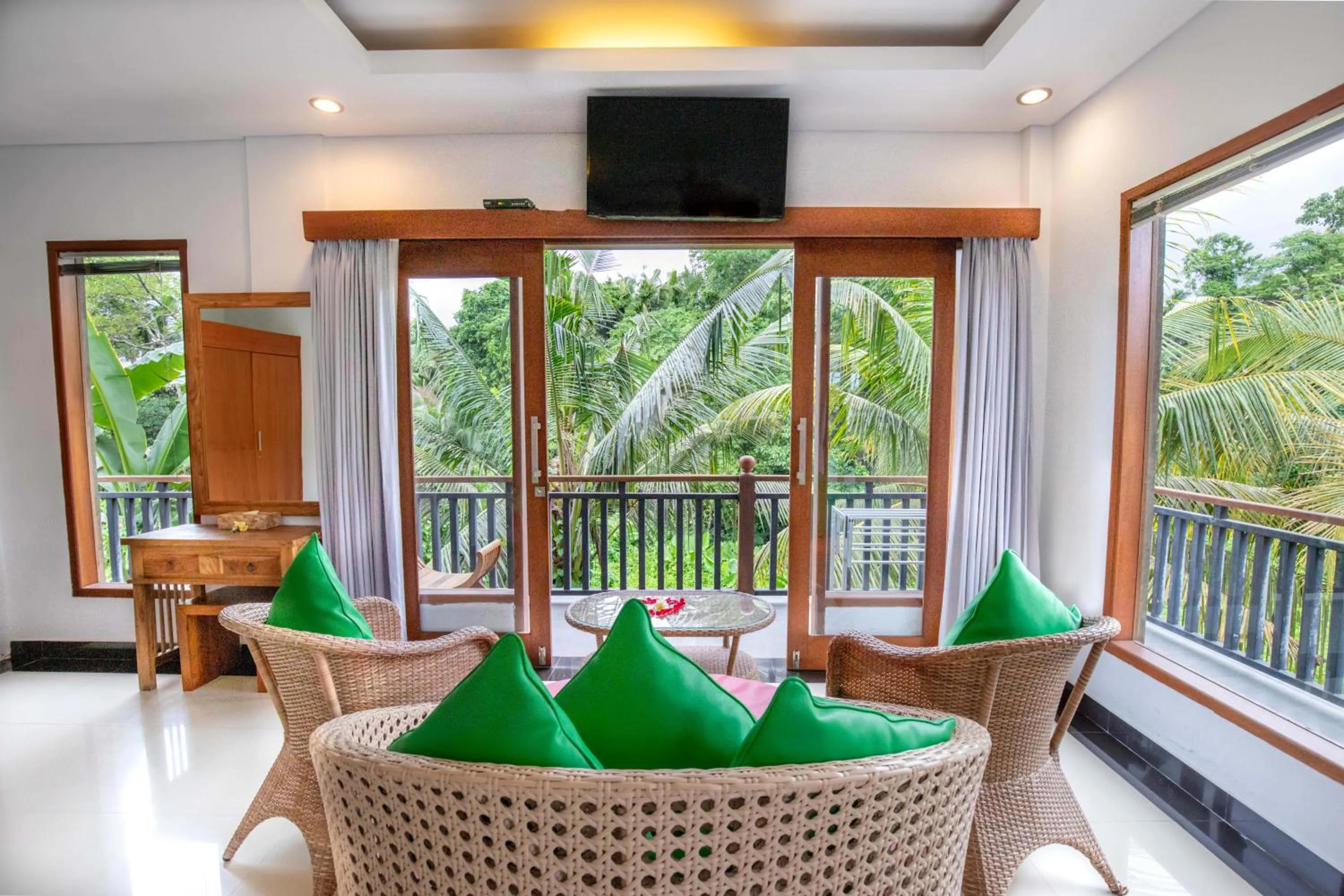 TV and multimedia in Amoya Inn