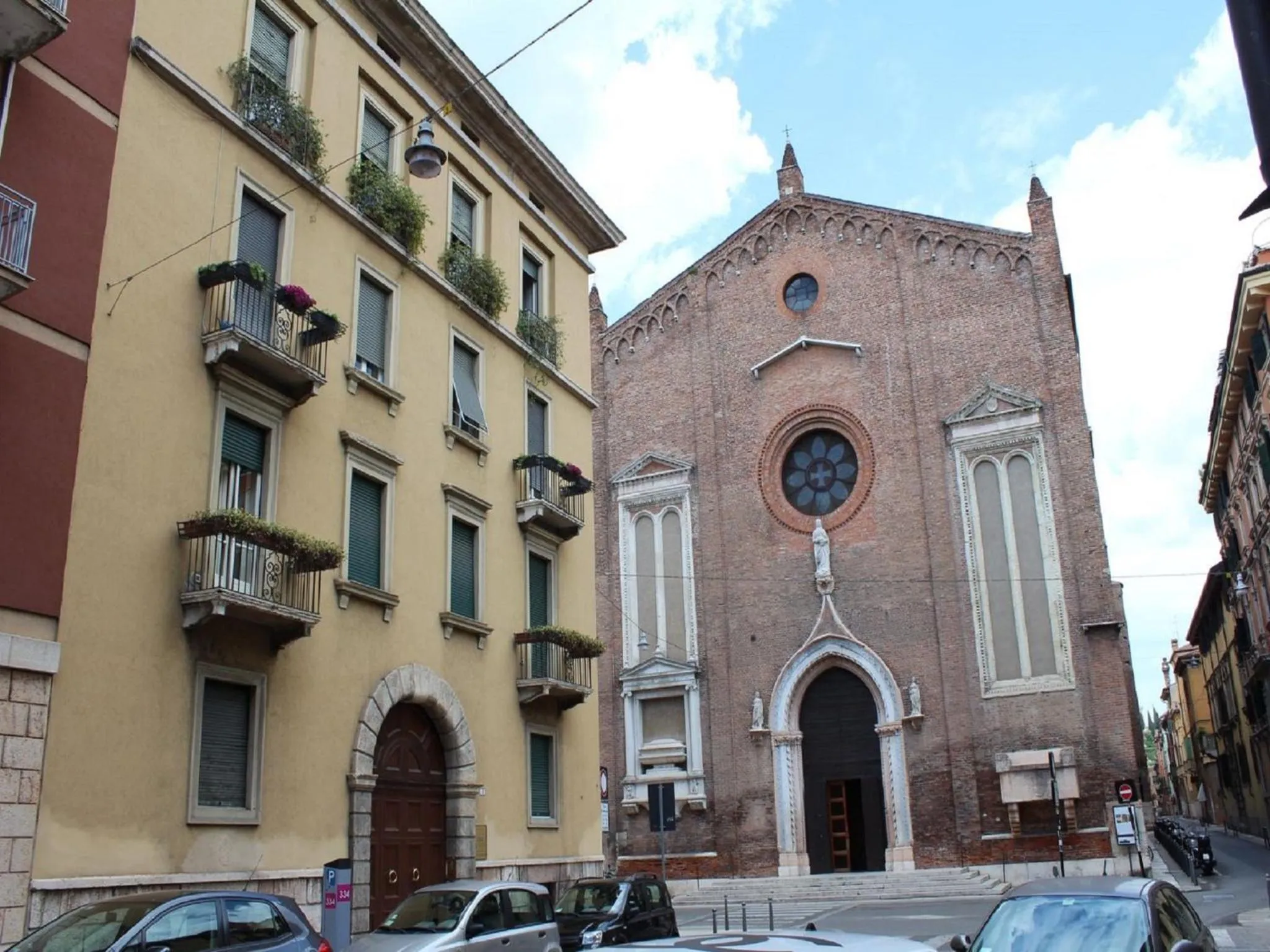 Facade/entrance in B&B Cangrande di Danese-Viviani