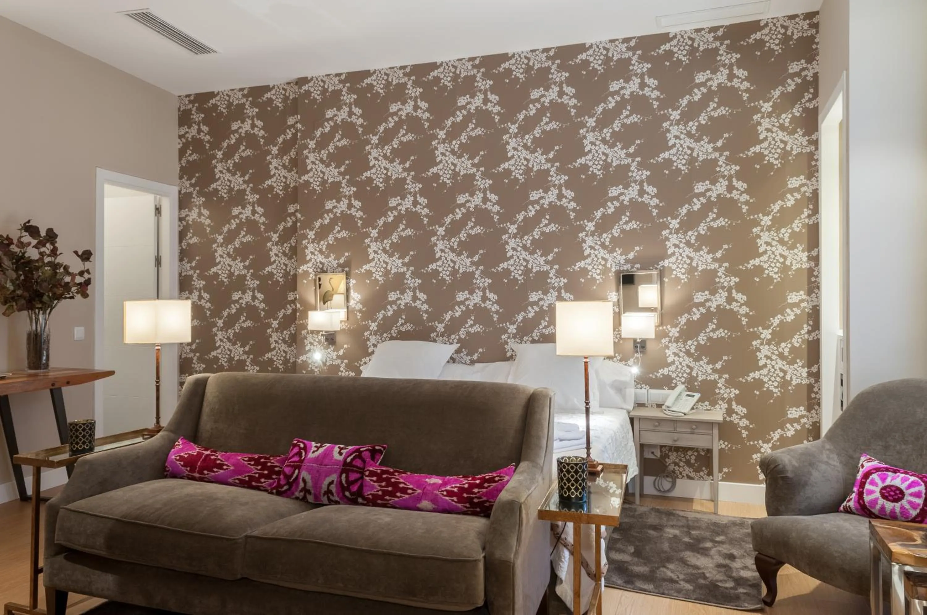 Bedroom in Suites Murillo Catedral