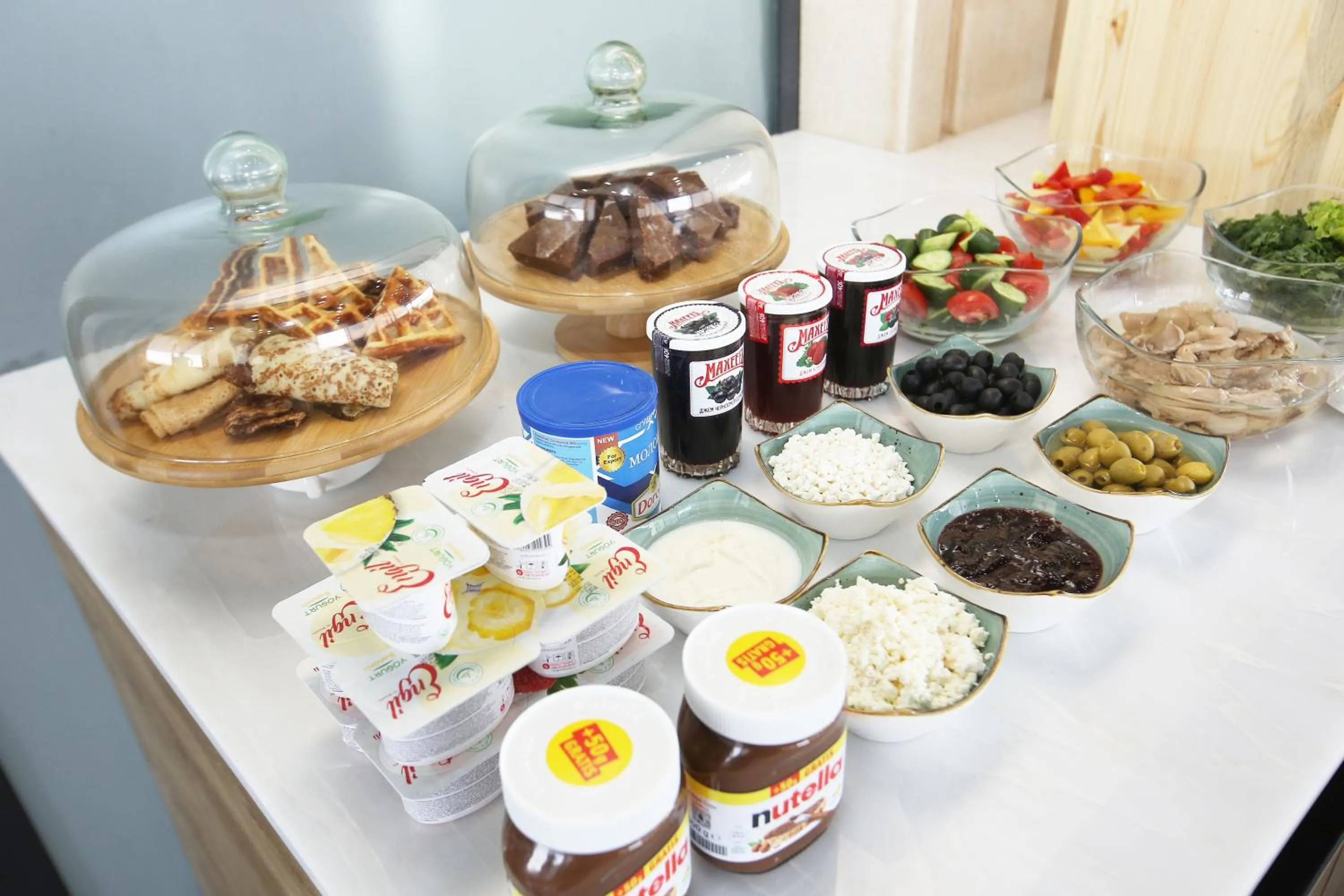 Food and drinks in Ajwa Plaza Premium Hotel