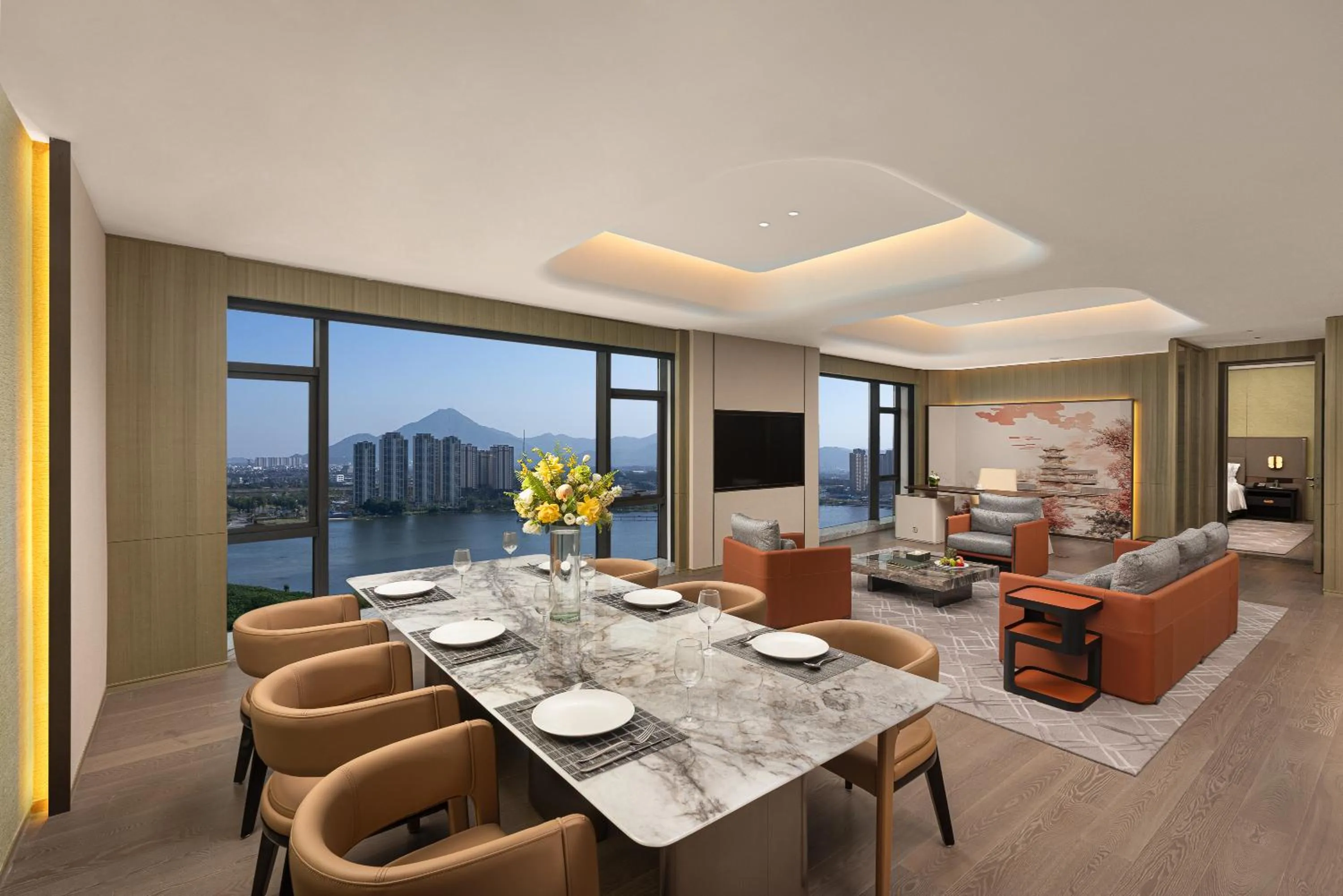 Dining area in Crowne Plaza Putian by IHG