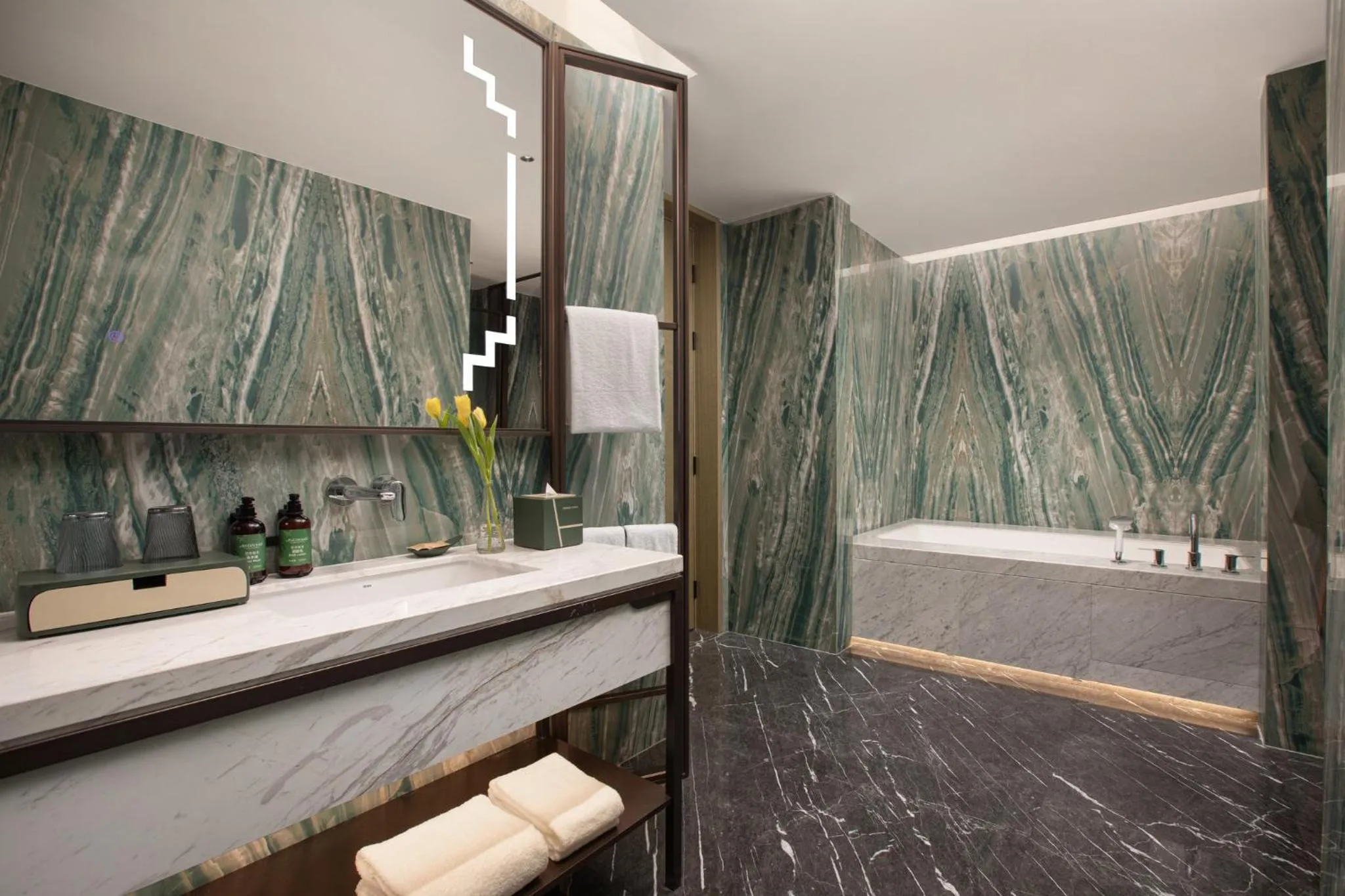 Photo of the whole room in Crowne Plaza Putian by IHG