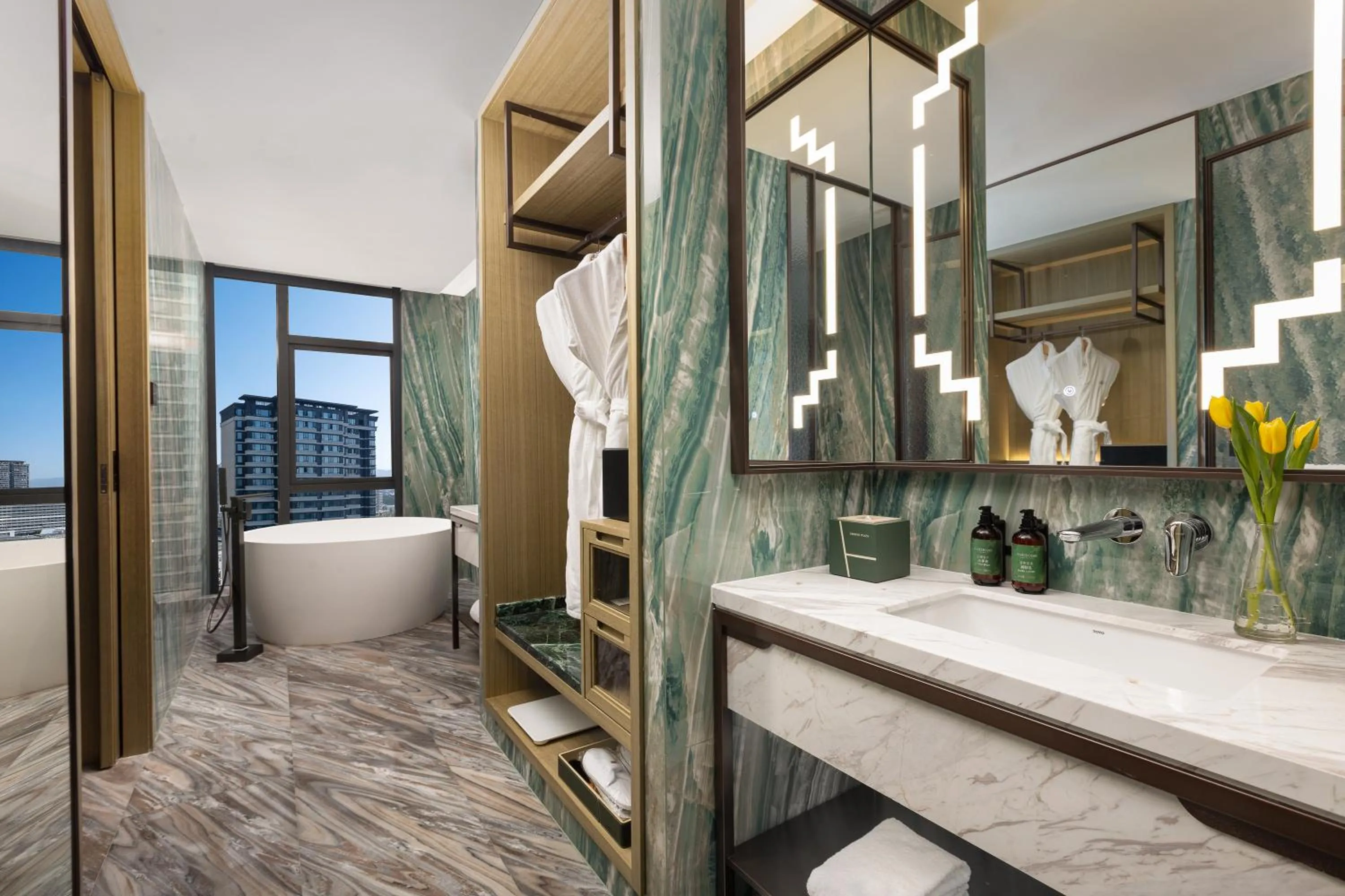 Bathroom in Crowne Plaza Putian by IHG