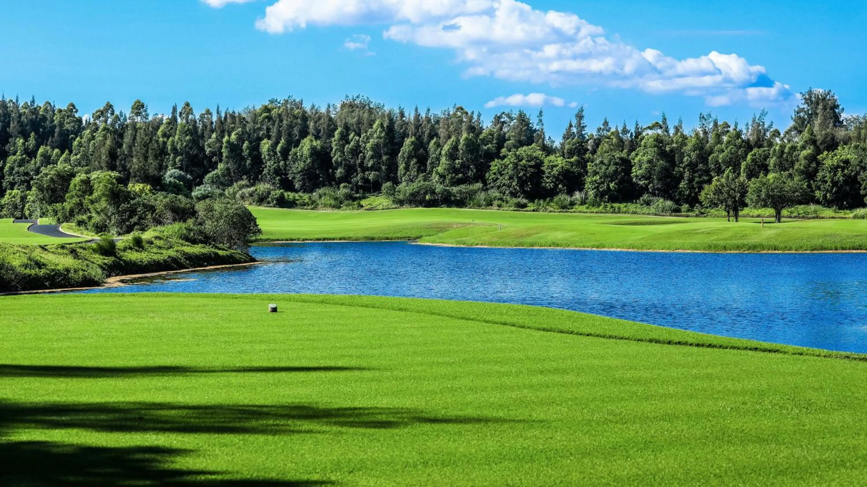 Golfcourse in Crowne Plaza Putian by IHG