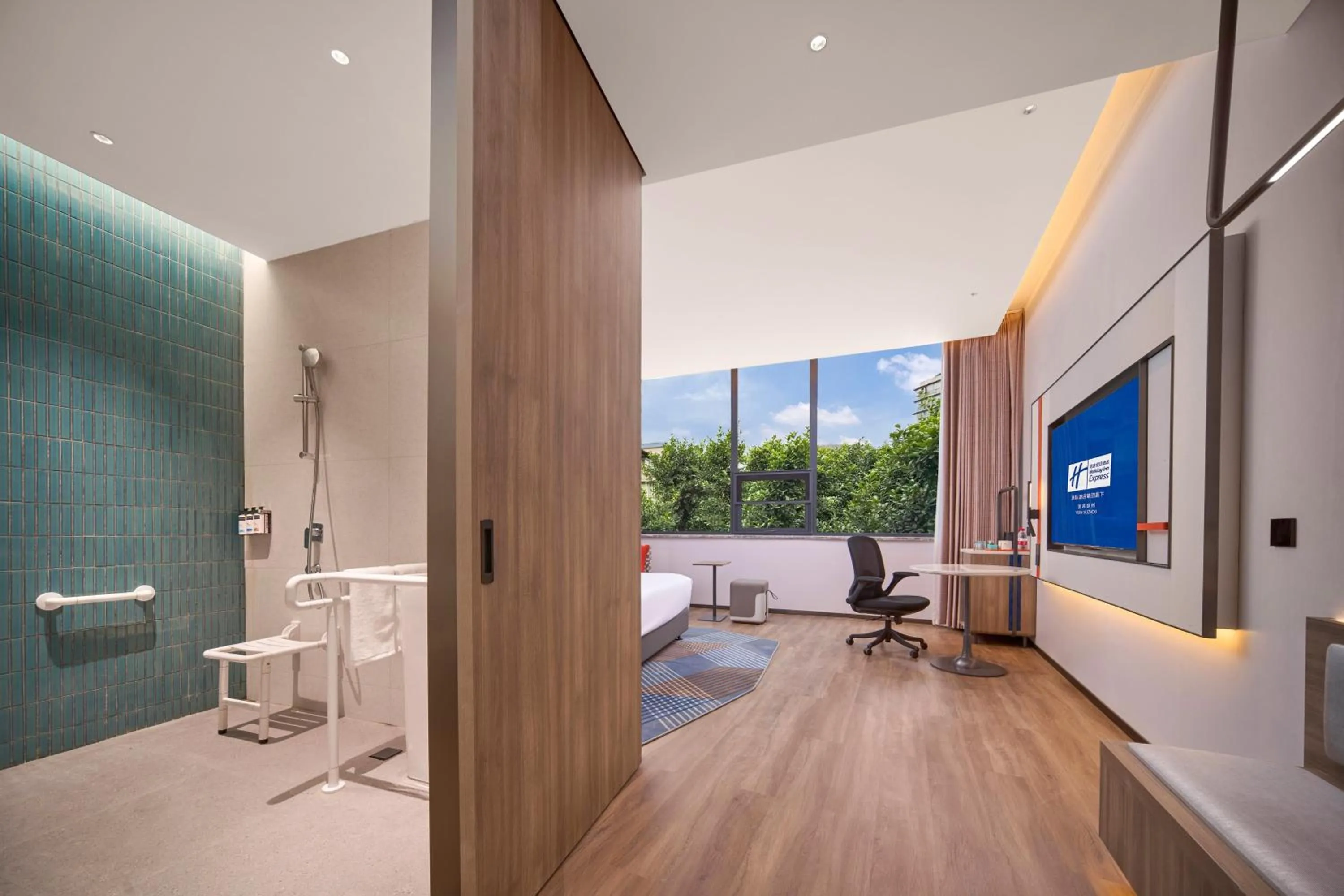 Photo of the whole room in Holiday Inn Express Yibin Xuzhou by IHG