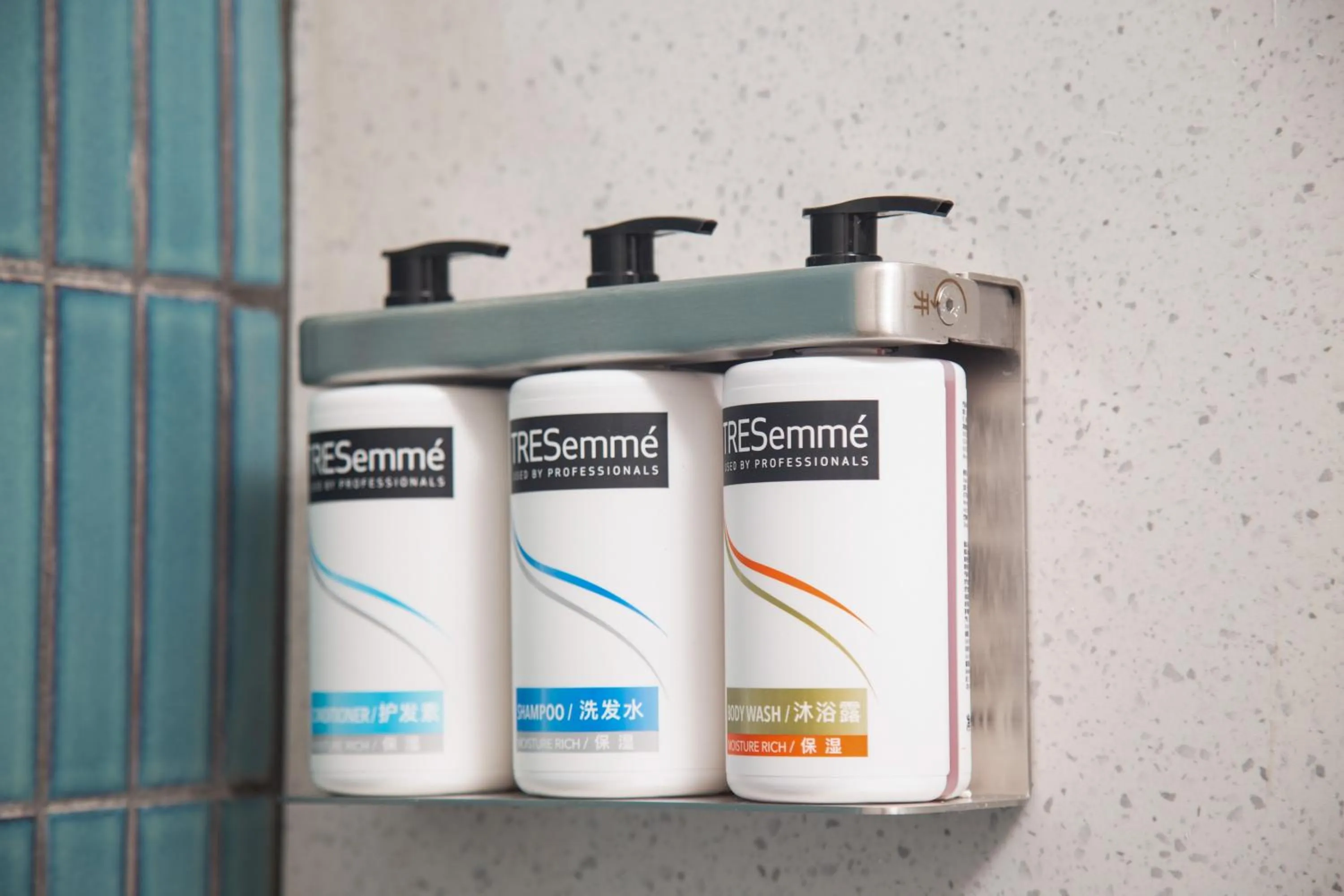 Bathroom in Holiday Inn Express Yibin Xuzhou by IHG