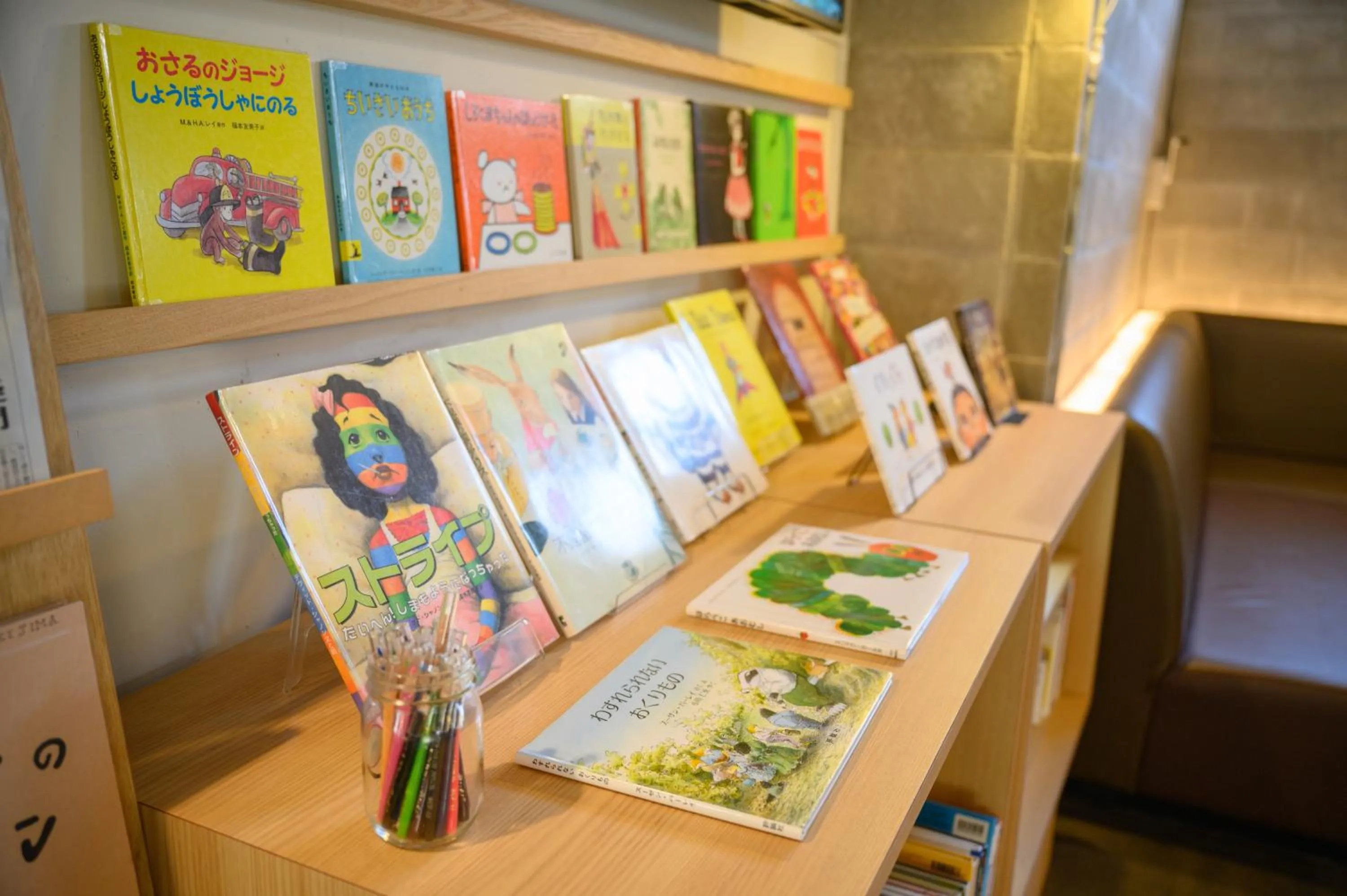 Communal lounge/ TV room in Hotel Emerald Isle Ishigakijima