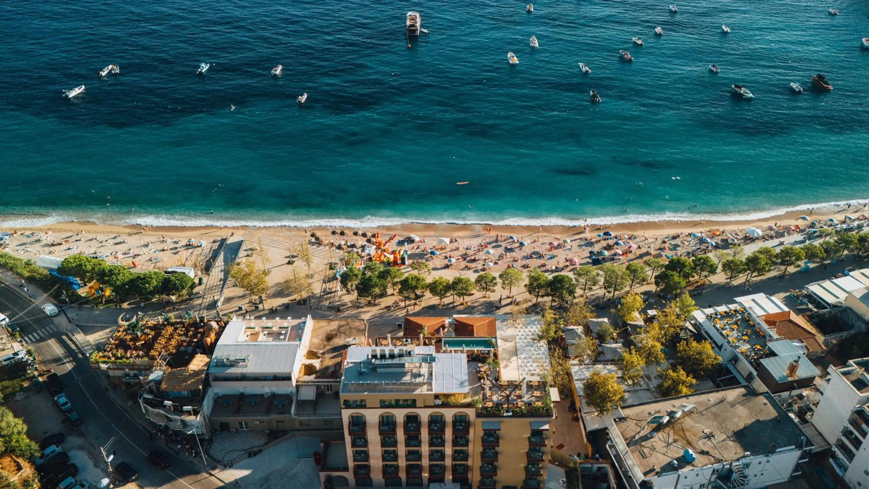 Neighbourhood in Saint Nicolas Hotel