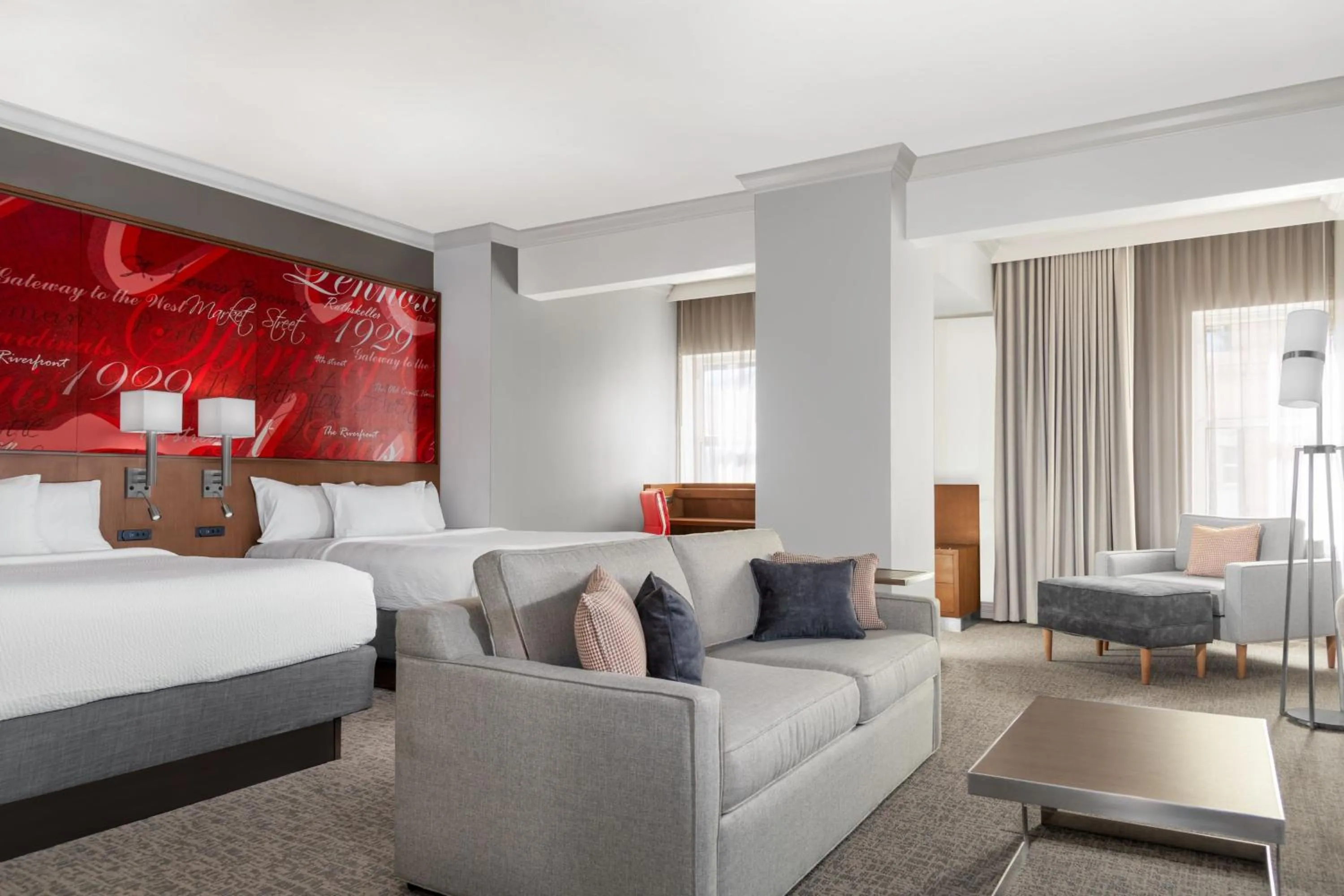 Living room, Bed in Courtyard St. Louis Downtown/Convention Center