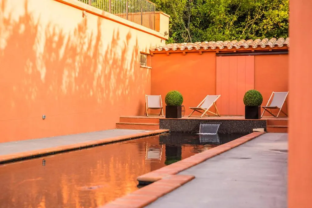 Swimming pool in Mas Latour Lavail