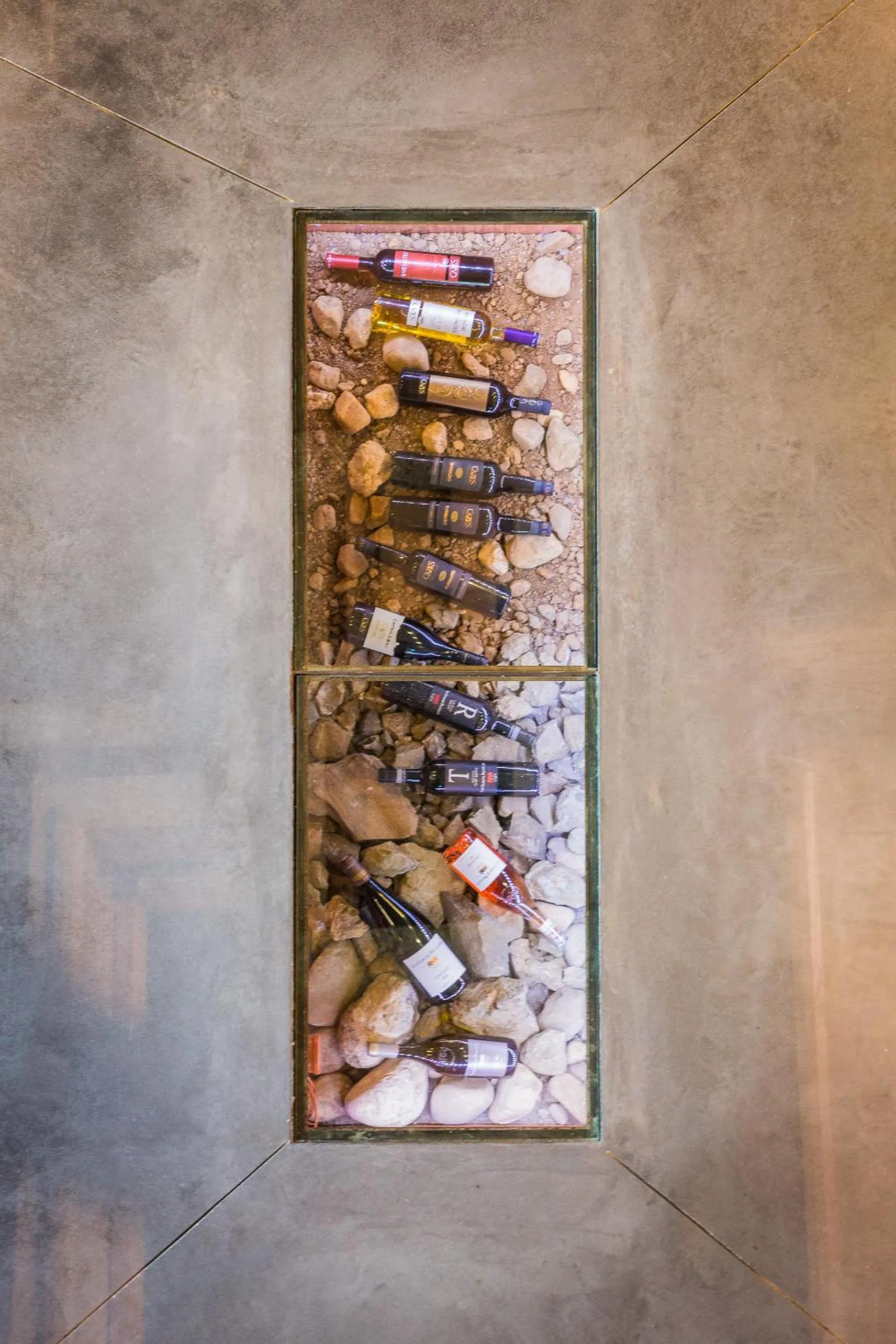 Alcoholic drinks in Mas Latour Lavail