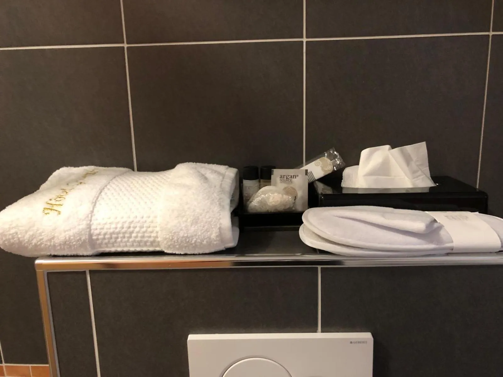 Bathroom in Appart-Hotel Gwendy