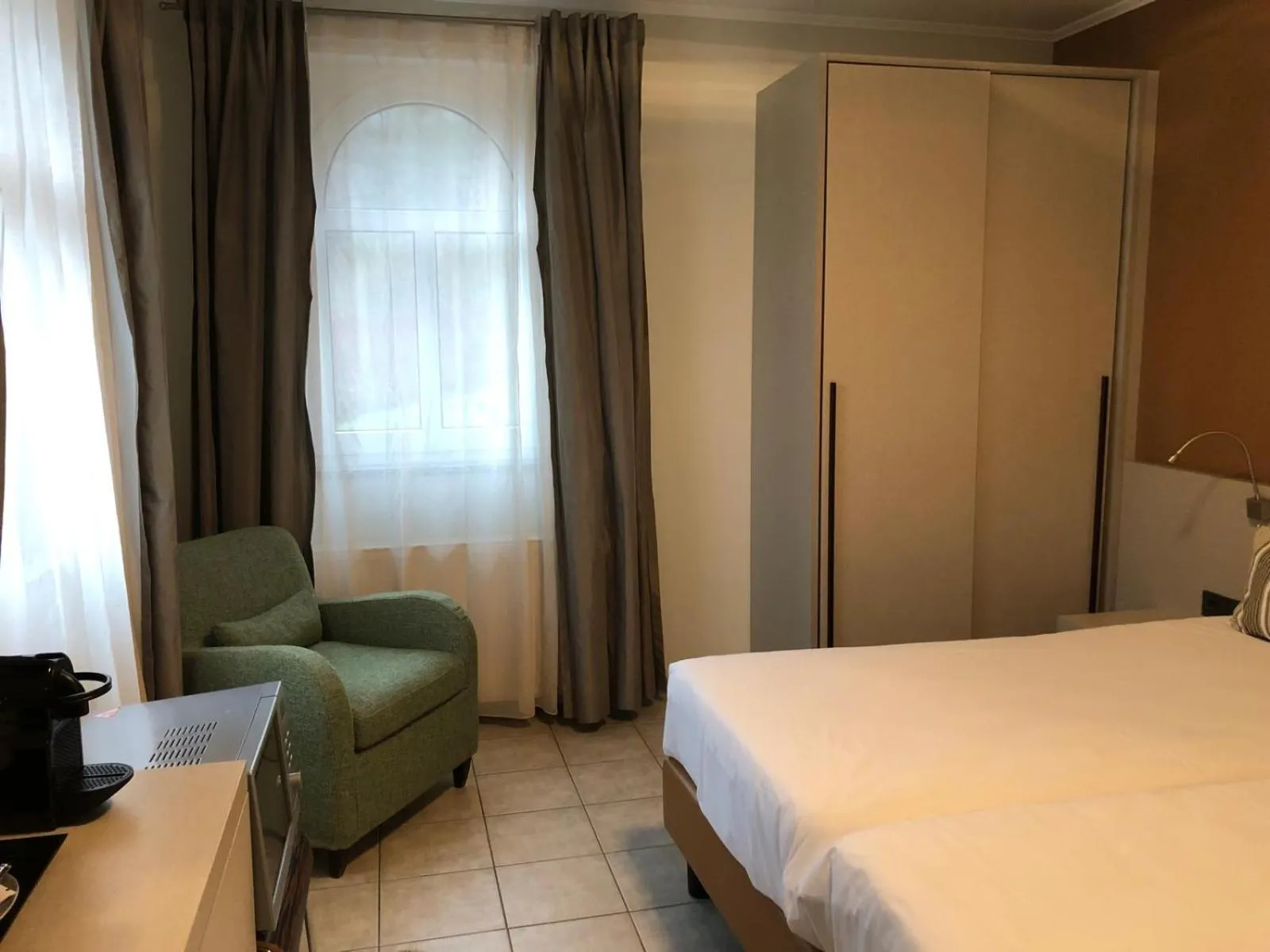 Bedroom, Bed in Appart-Hotel Gwendy