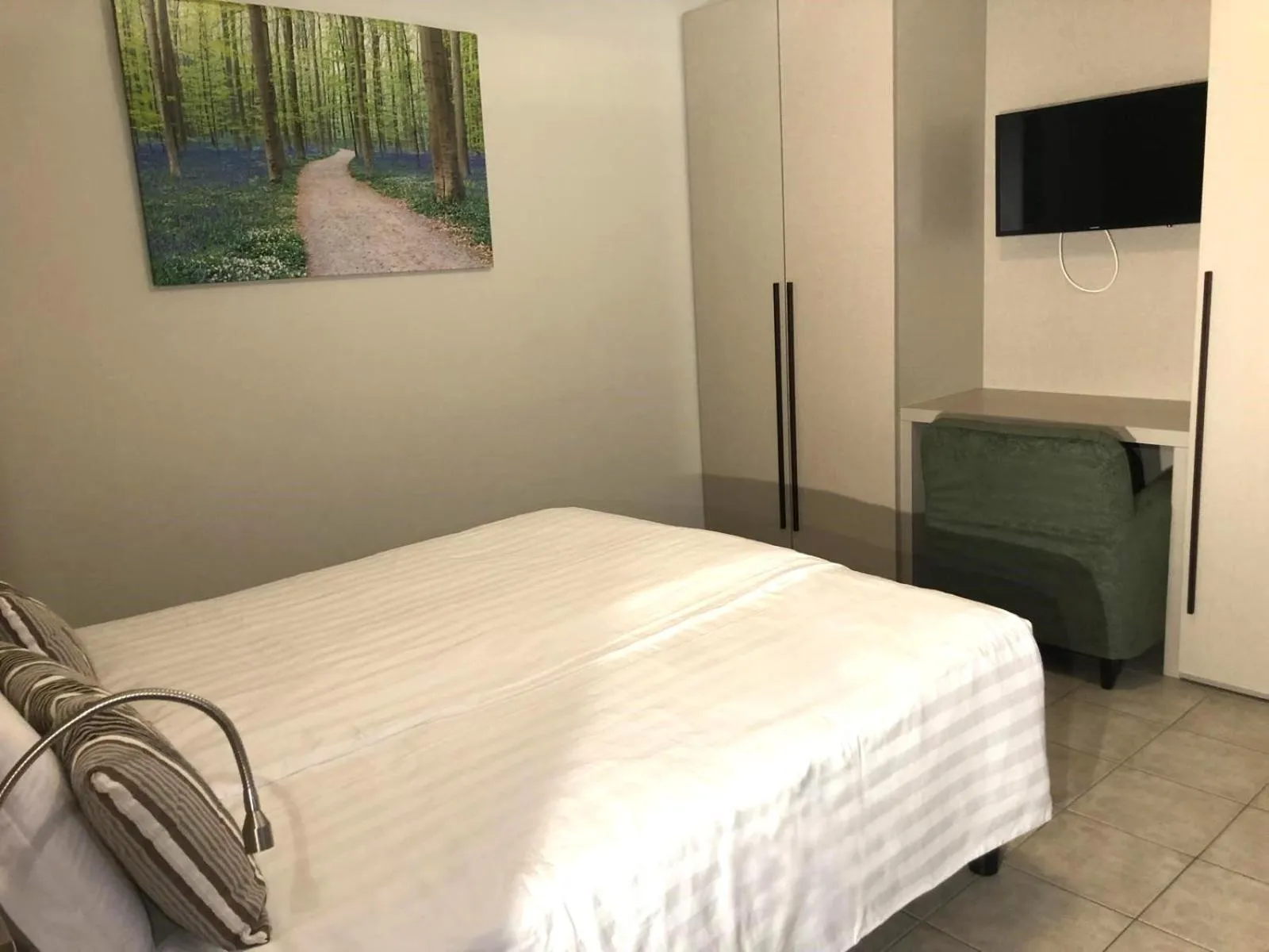 Bedroom, Bed in Appart-Hotel Gwendy