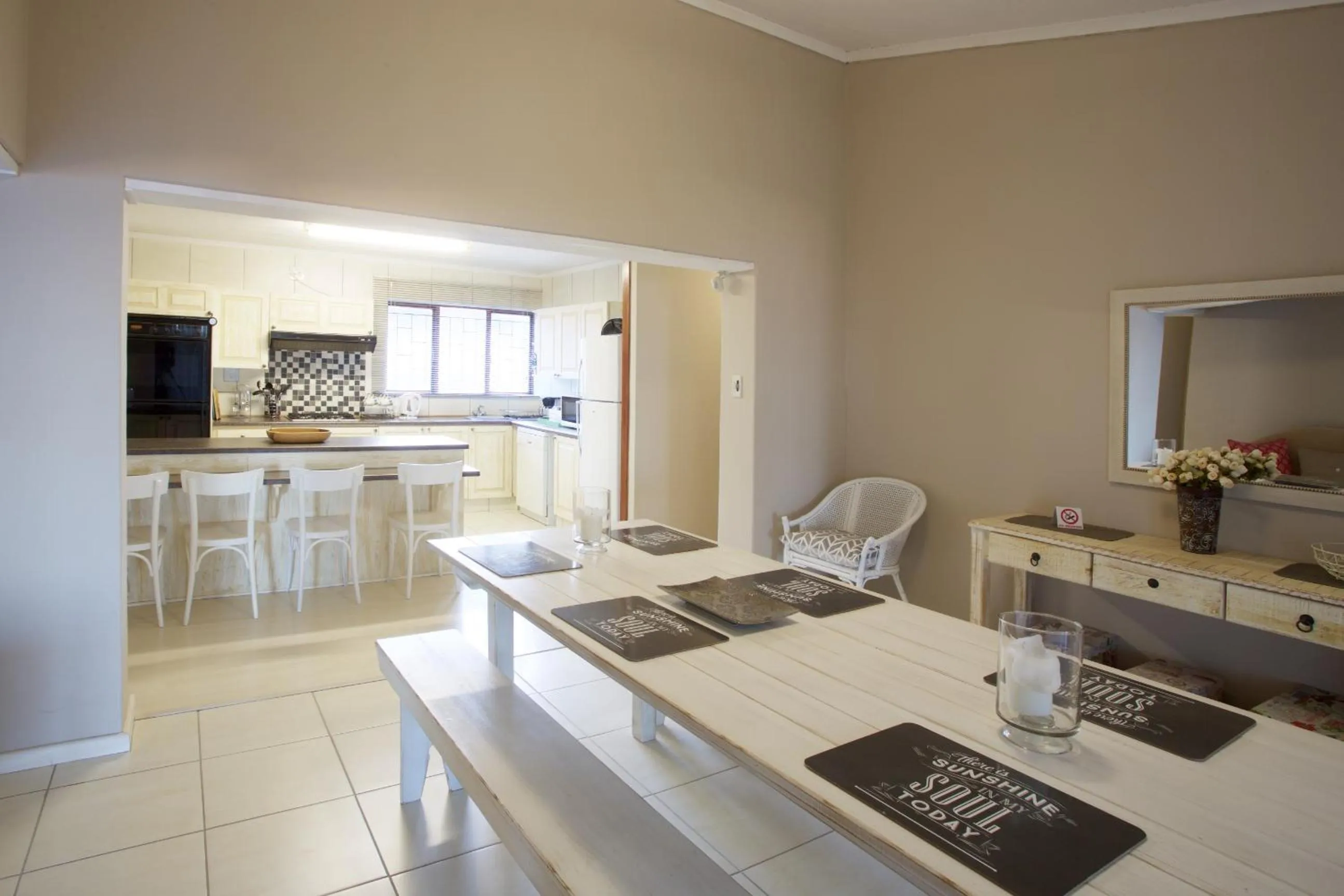 Food and drinks in Sea Whisper Self Catering