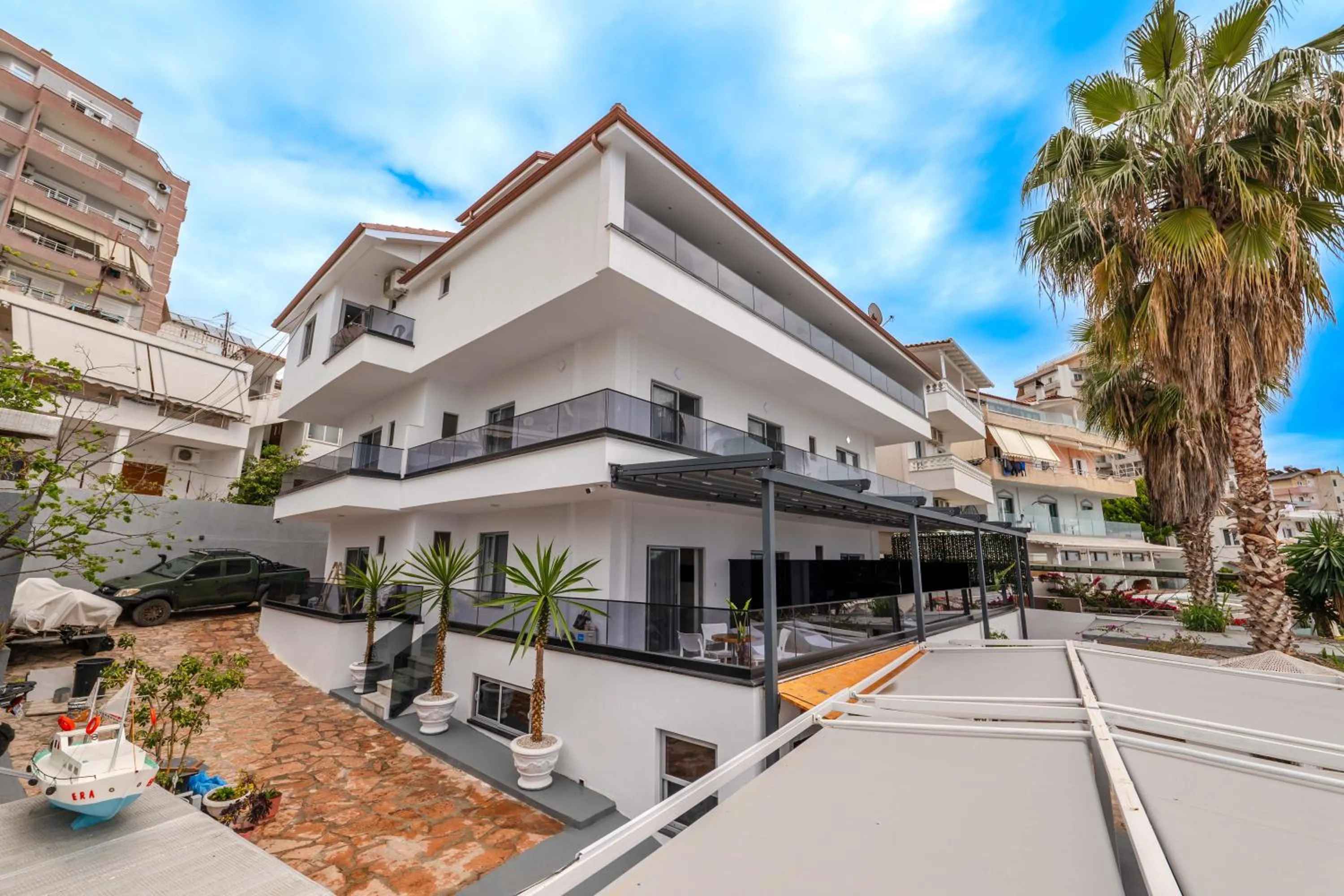 Property building in Vila Era Beach