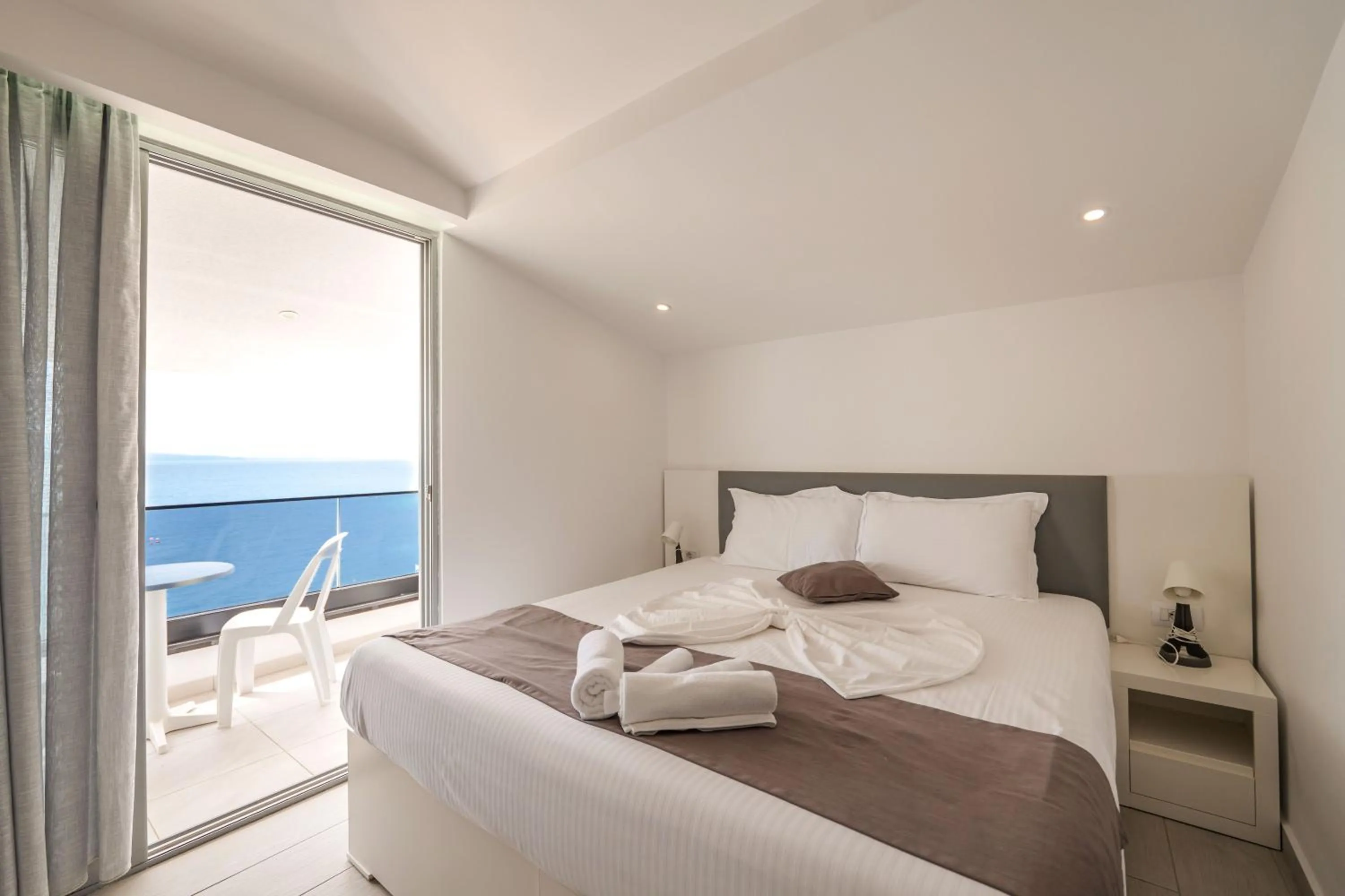 Bed in Vila Era Beach