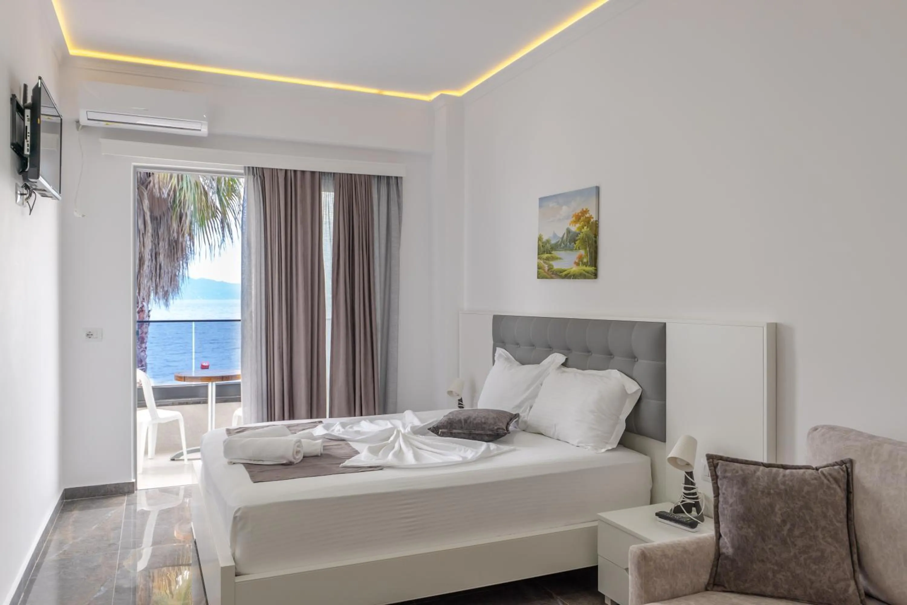 towels, Bed in Vila Era Beach