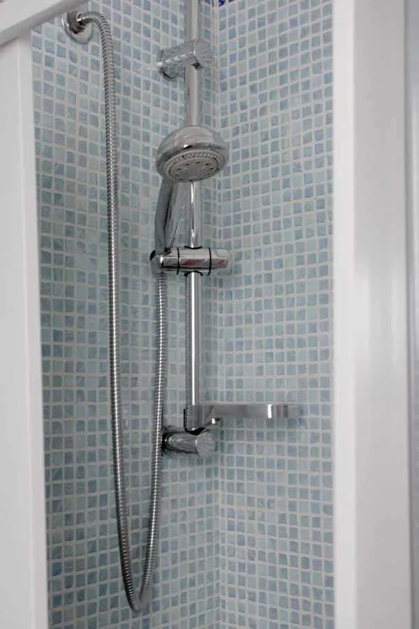 Shower in Dei Meravigli