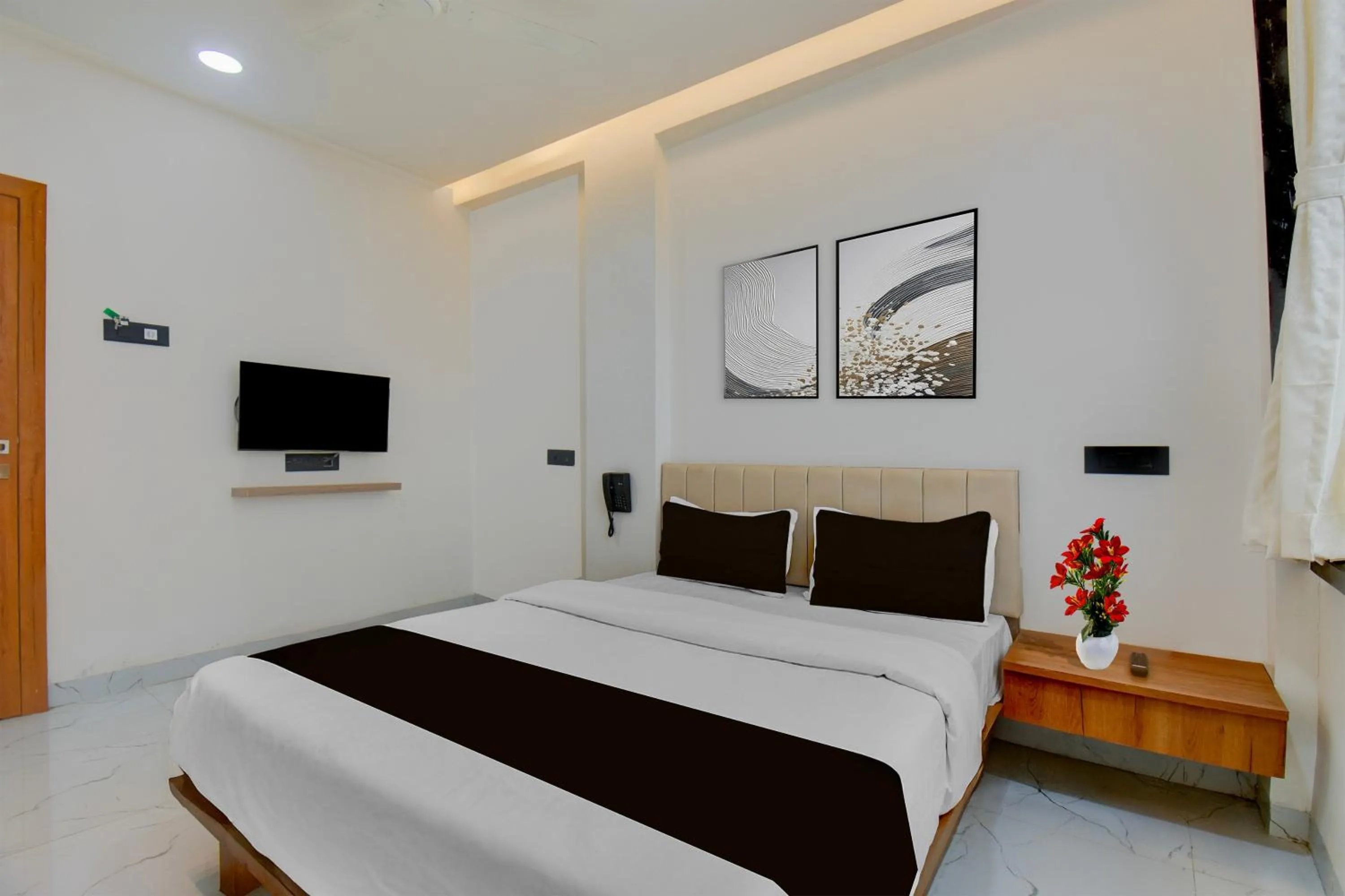 Bedroom in Super Collection O Aurangabad Shendra MIDC Formerly Prayag Inn