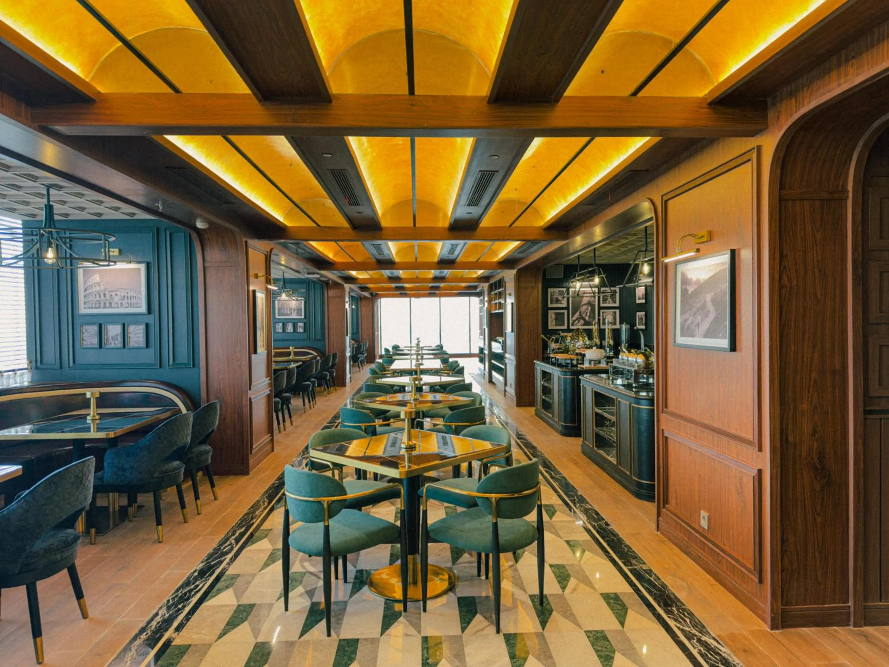 Restaurant/places to eat in Somerset Queen City Semarang