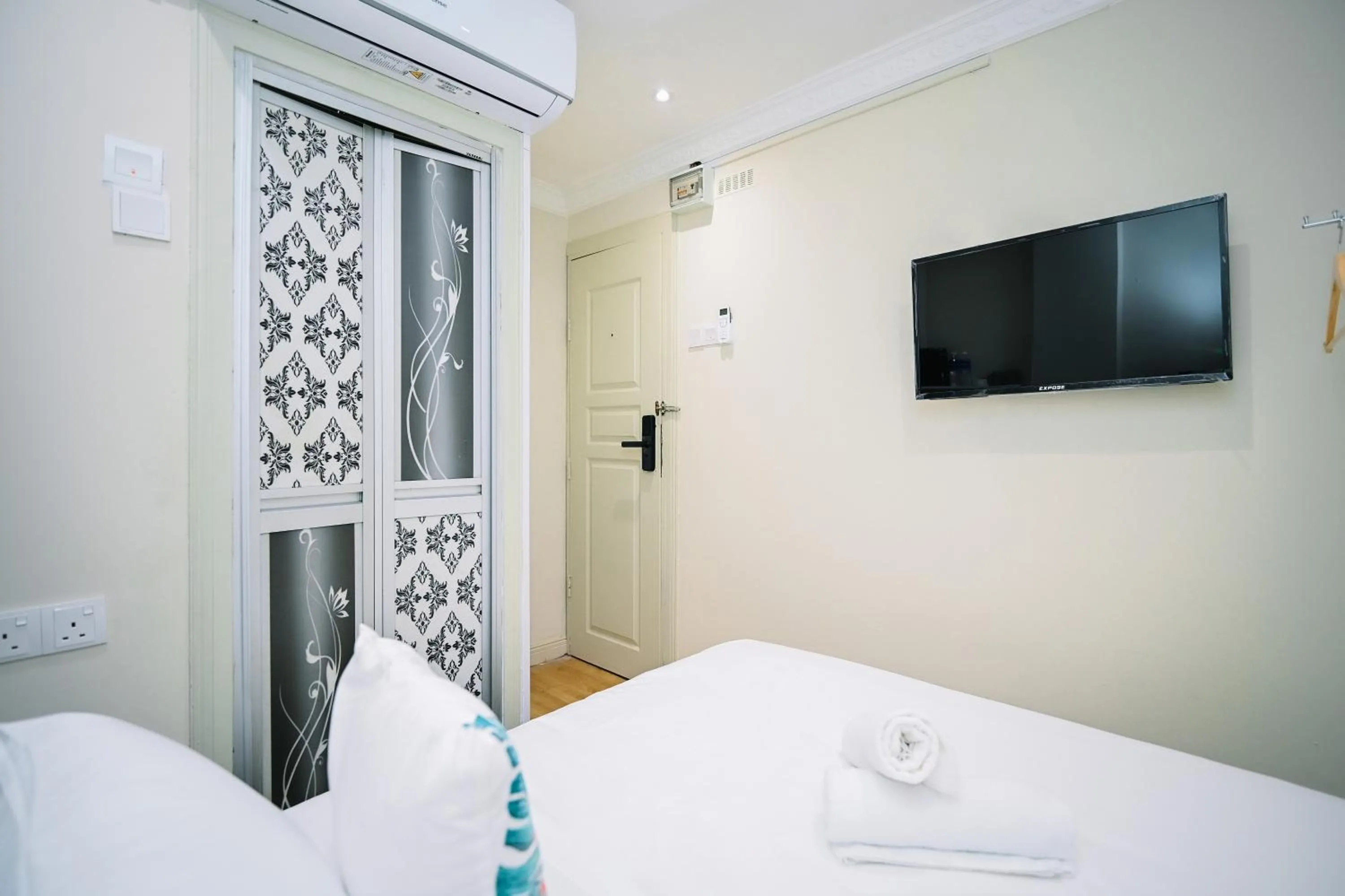 Bed in Swing & Pillows - Sungei Wang Bukit Bintang