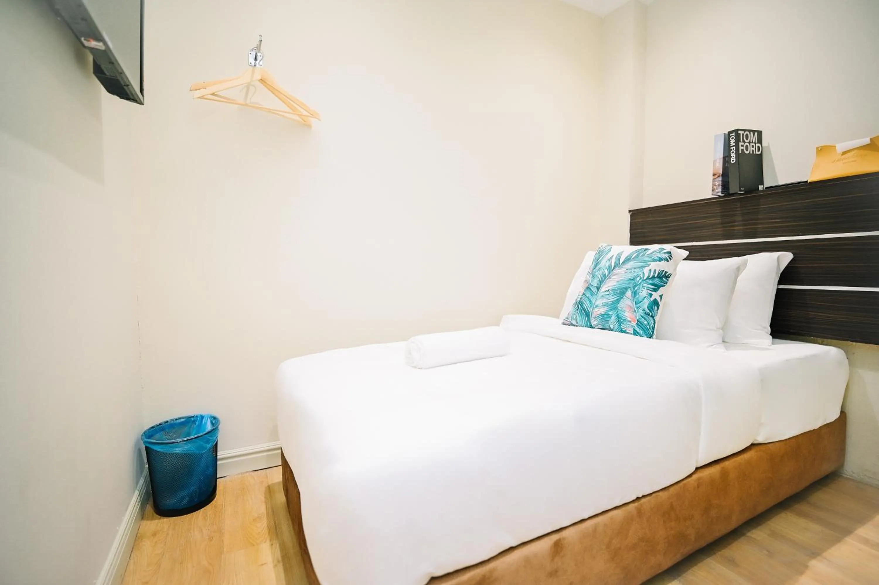 Bed in Swing & Pillows - Sungei Wang Bukit Bintang