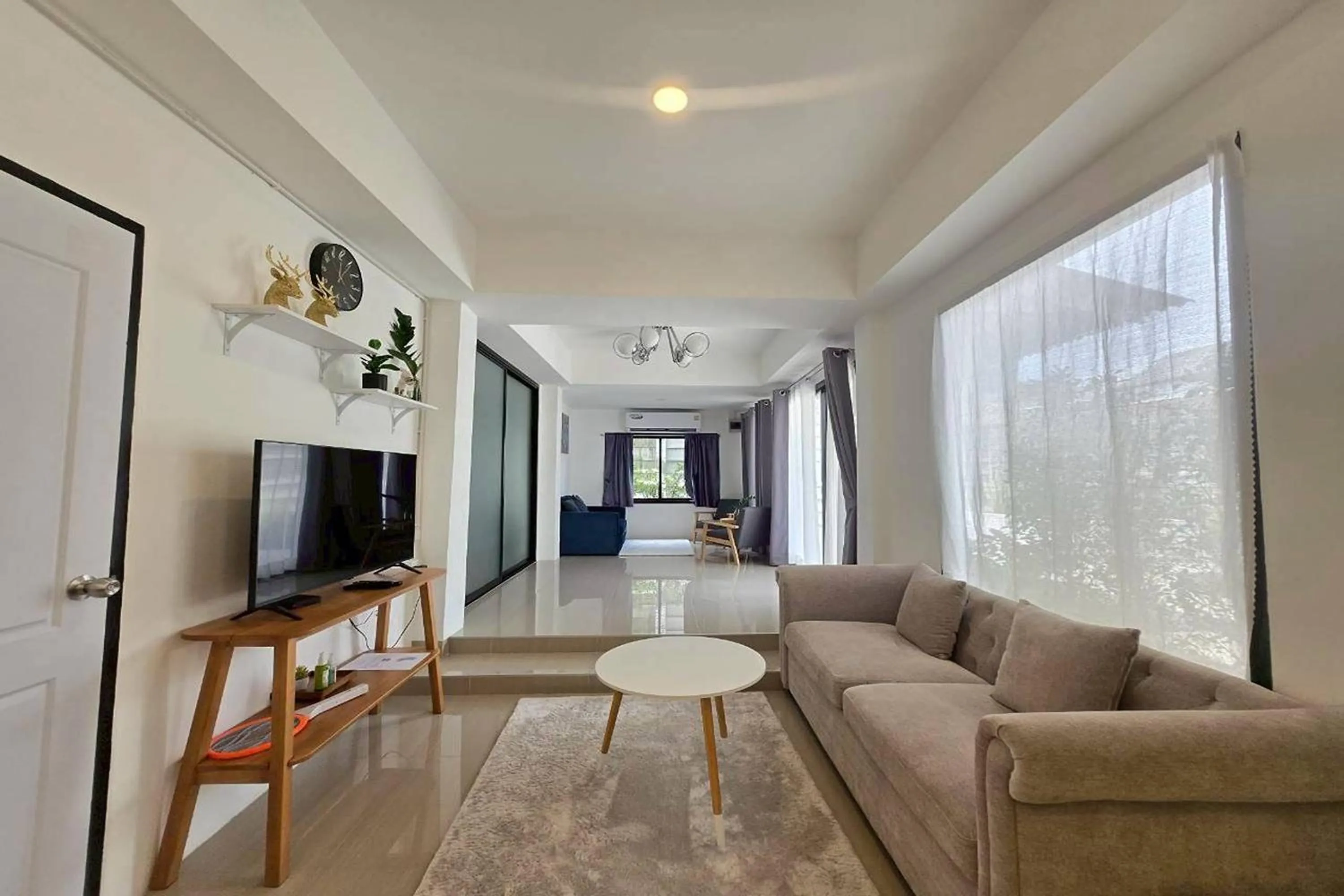 TV and multimedia in Breezy Bliss Home