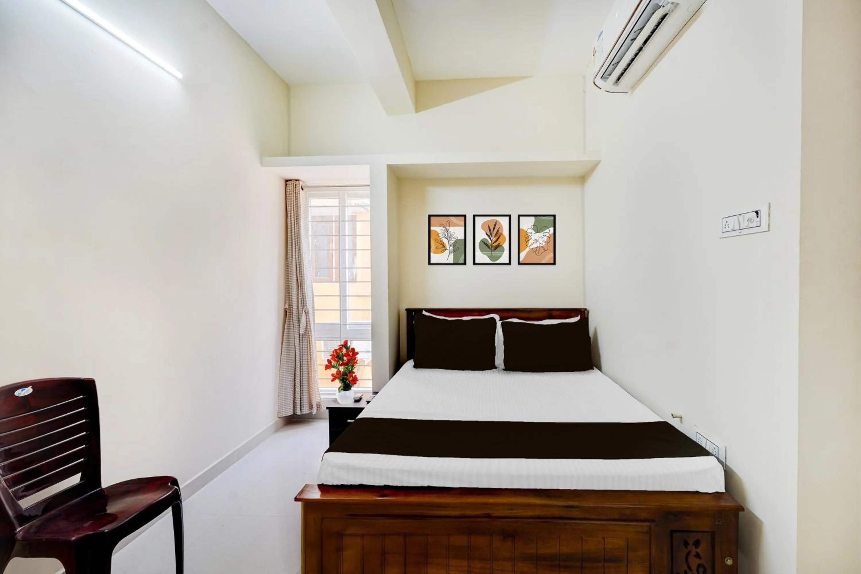 Bedroom in Super Collection O Sholinganallur Chennai Formerly Nimalan Residenc