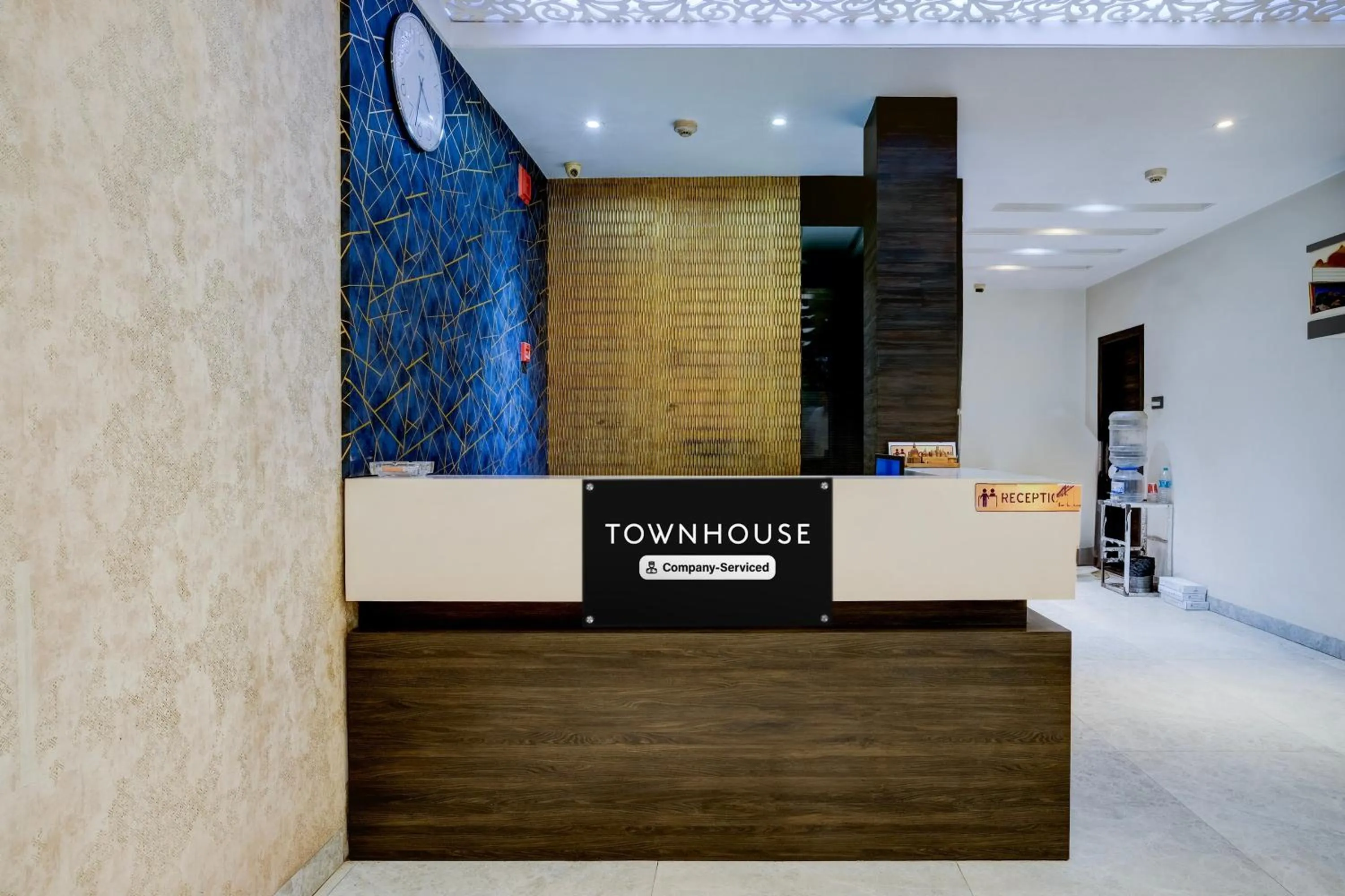 Lobby or reception in Super Townhouse Guwahati Railway Station Formerly Niharika Guest House